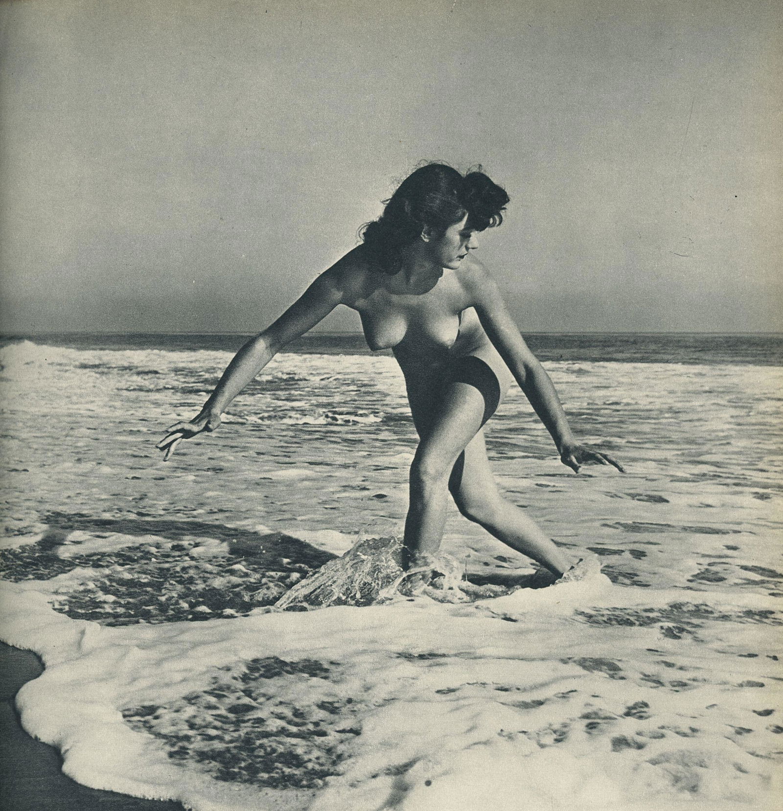 Nude by Andre de Dienes. C1956: Nude by Andre de Dienes. C1956. American-Hungarian photographer famous for nude photography and photographs of a young Marilyn Monroe. Photogravure from The Nude. 8.375 x 8.25 in. Rev: 8.25 x 8.25 in