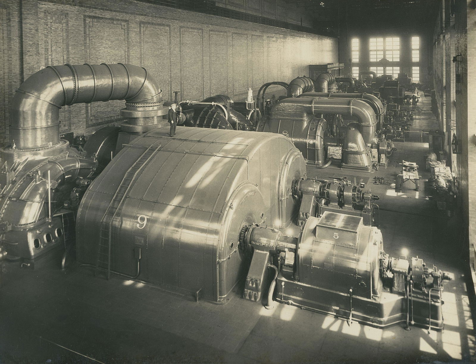 World's biggest Generators, United Electric Light & (1 of 1)