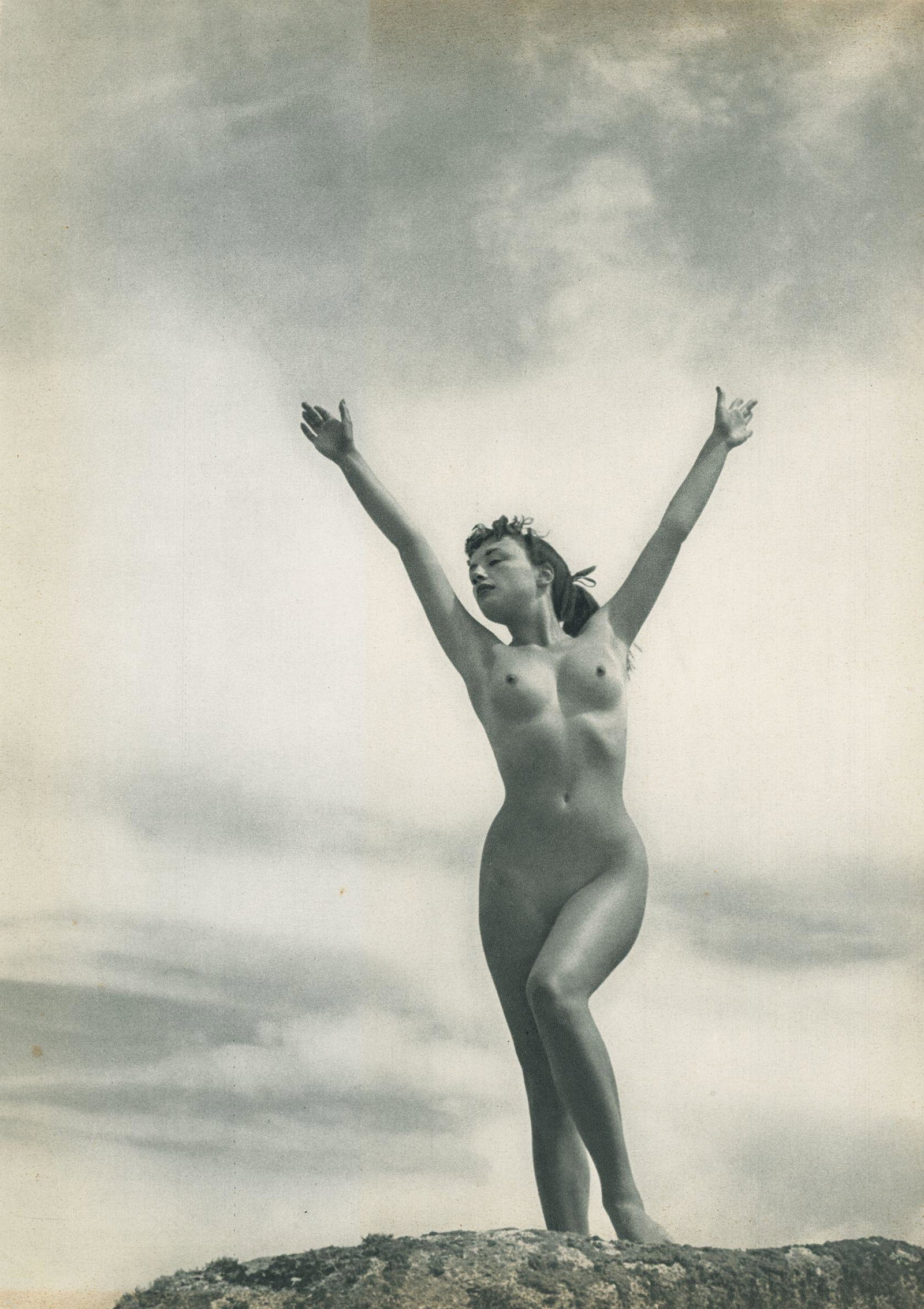 Nude by Zoltan Glass. C1950: Nude by Zoltan Glass. C1950. ZoltÃ¡n Glass was a Hungarian photographer who was one of the renown photographers of the 20th century. 11.5 x 8.25 in. Rev: 11.5 x 8.25 in.