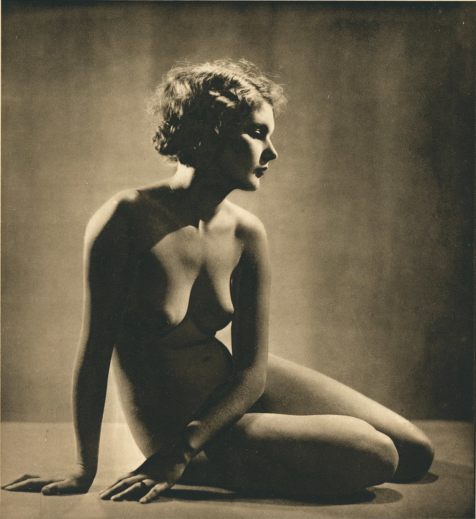 Nude Vandyke photogravure by Bertram Park & Yvonne Gregory. C1936: Nude Vandyke photogravure by Bertram Park & Yvonne Gregory. C1936. 7.625 x 6.75 in. Reverse: 9.25 x 6.5 in..Gregory married Park in 1916, and together they set up business in Dover Street, London, wit