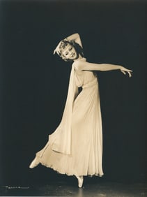 PEOPLE. Ziegfeld Follies Girl. C1930
