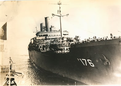WORLD WAR. Ships Bringing Gis Home. c1945