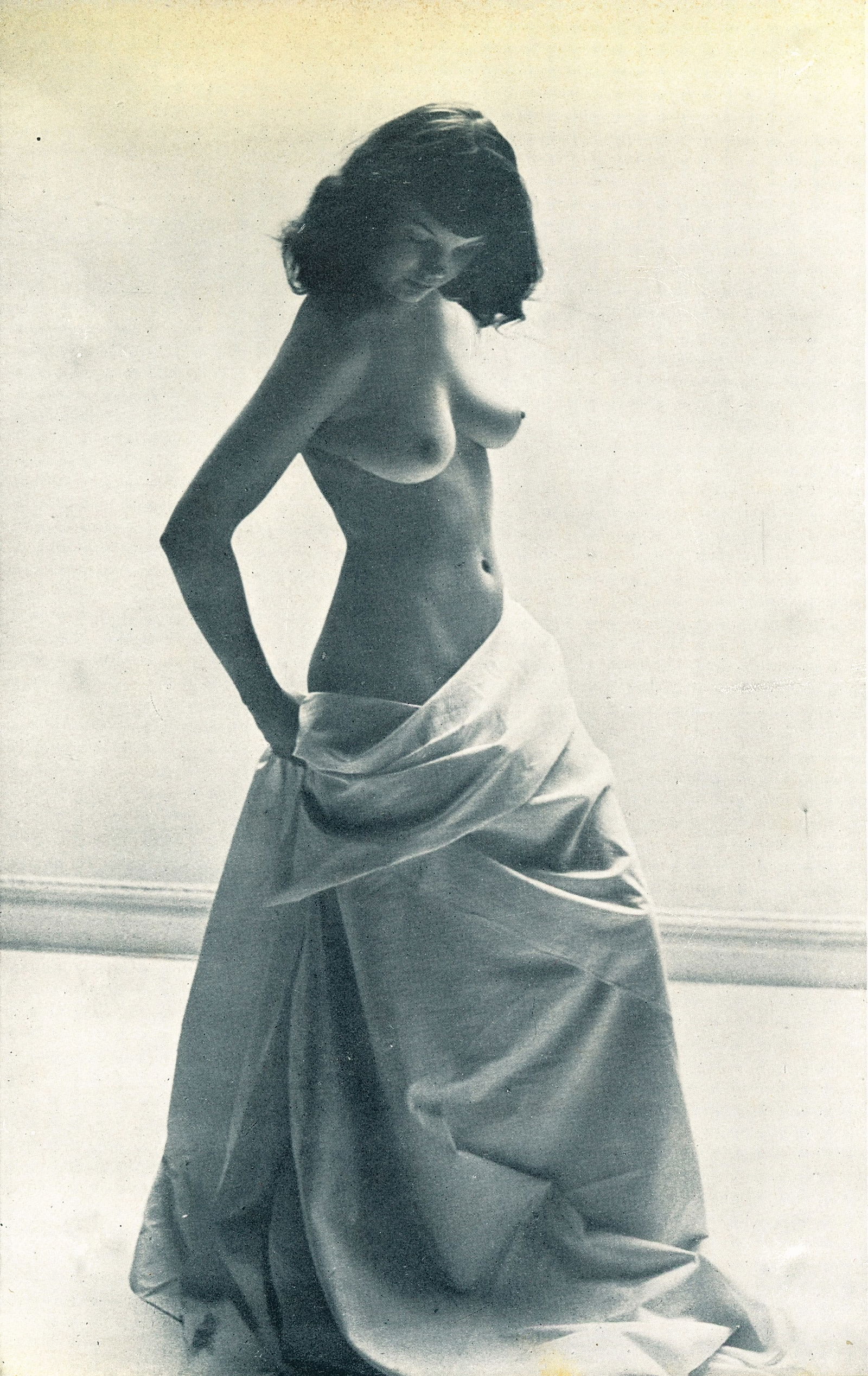 Nude by Andre Dienes. C1952: Nude by Andre de Dienes. (1913 - 1985). American-Hungarian photographer famous for nude photography and photographs of a young Marilyn Monroe. 9.5 x 5.75 in. Reverse: 9.5 x 8 in.