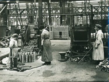 INDUSTRIAL. Munitions Factory c1915