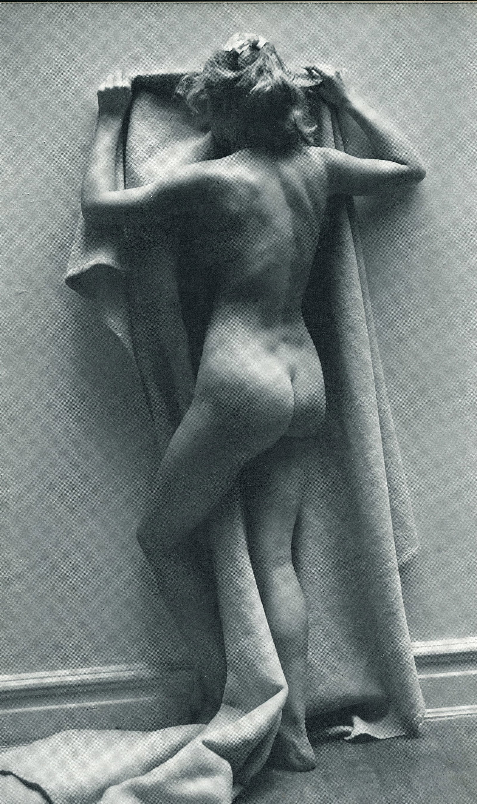 Nude by Andre de Dienes. C1954: From Andre de Dienes Art Collection, printed by Ondori-sha Publishing Co. Dienes was American-Hungarian photographer famous for nude photography and photographs of a young Marilyn Monroe. 9.375 x 5.62
