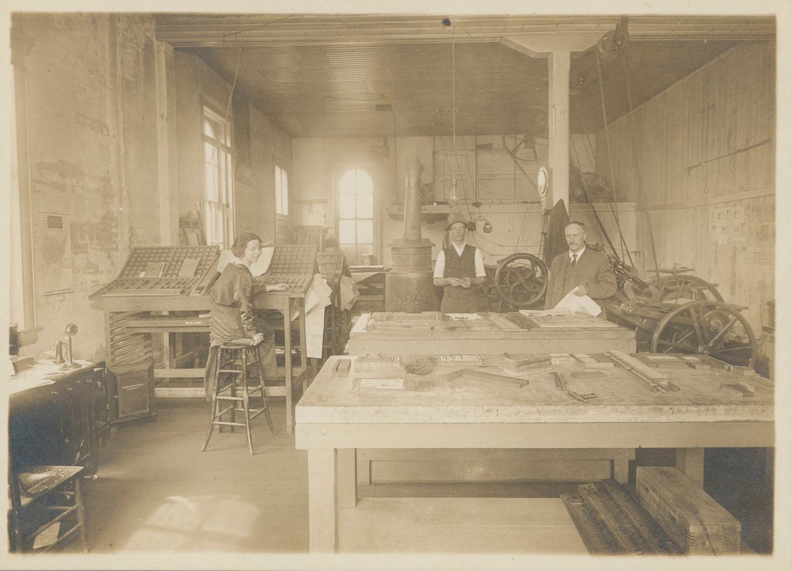 Interior of Owl Headlights, Printers. C1920 (1 of 1)
