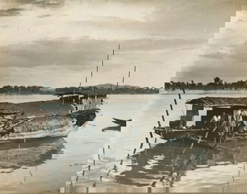 Houseboat on the Meping River, Siam. c1925