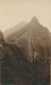 Nuwanu Pali, near Honolulu. c1910