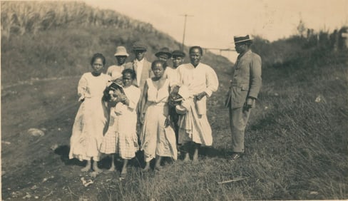 Hawaiian Family Group. C1910
