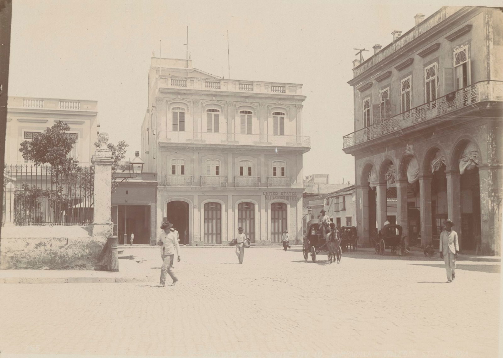 Havana Street Scene. C1900: Havana Street Scene. C1900. Good contrast and tonality. Unidentified photographer. 4.875 x 6.5 in