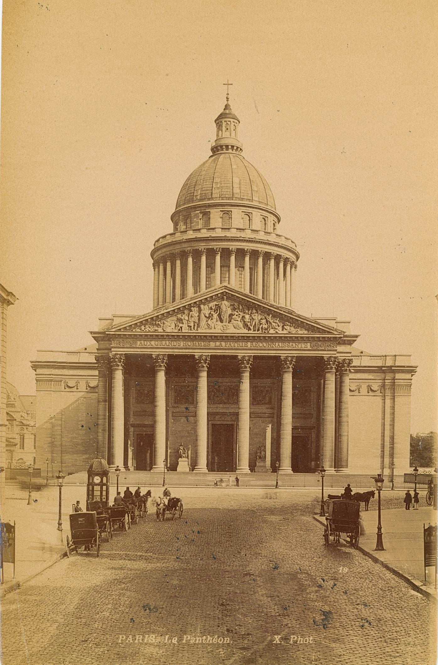 Paris, Le Pantheon. c1890: Paris, Le Pantheon. C1890. Good contrast and tonality. Photographer: X Photo. 7.125 x 4.625 in.