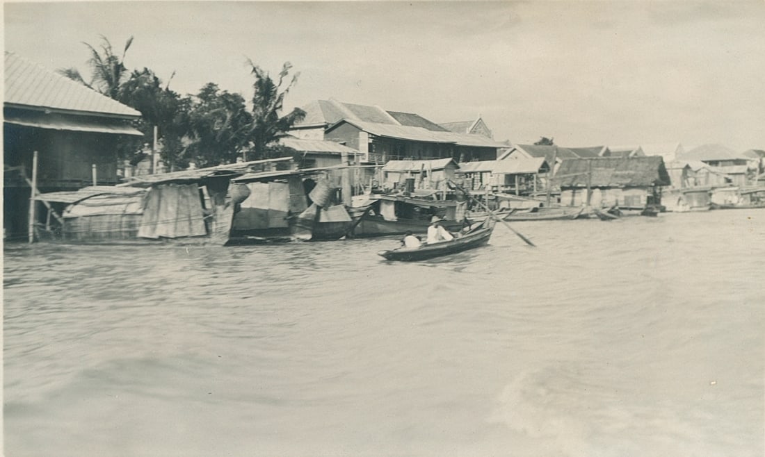 Bangkok, Siam. C1920.: Bangkok, Siam. C1920. Good contrast and tonality. 3.125 x 5.125 in.