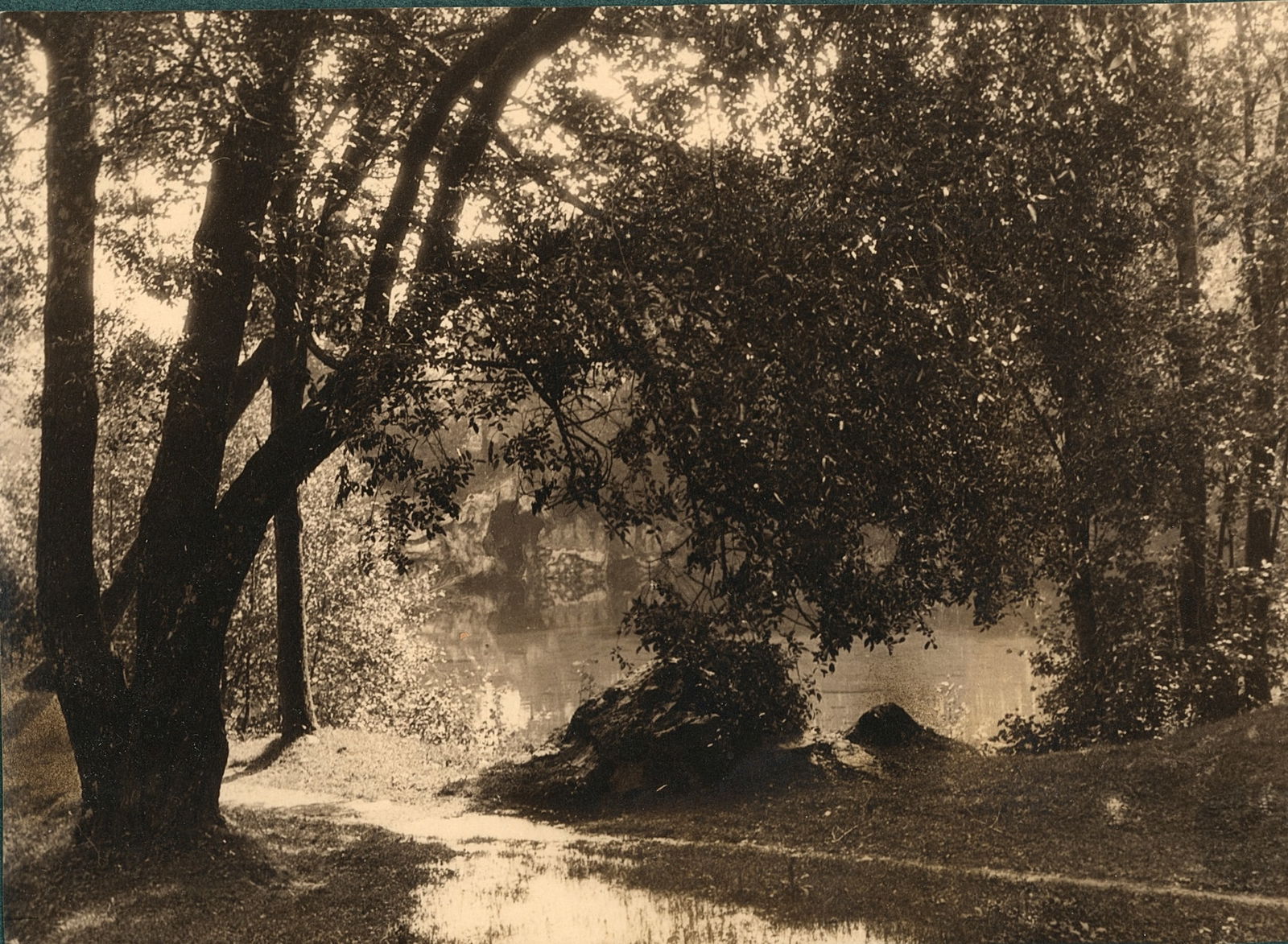 Chamonix, France. C1932: Pictorial view of Chamonix, France. C1932. Unidentified photographer. 5.25 x 7.25 in.