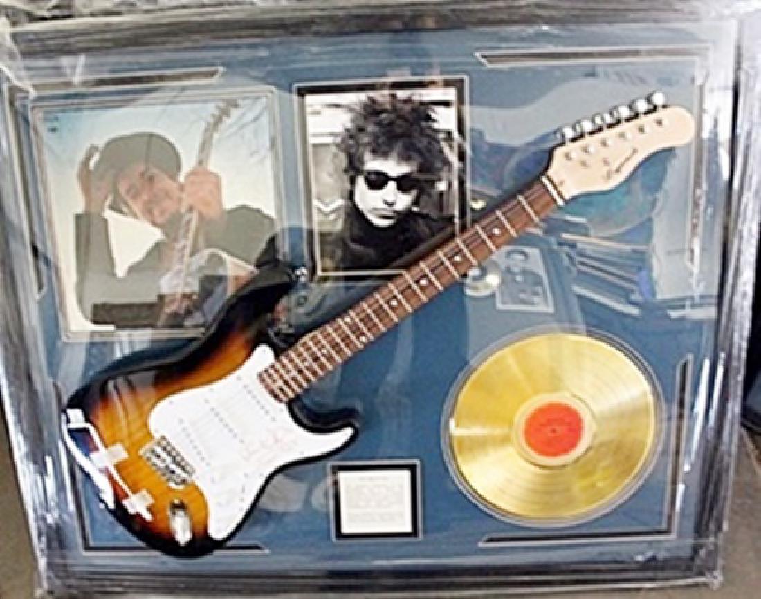 Bob Dylan Signed Guitar & Memorabilia Sep 21, 2017 USA Live