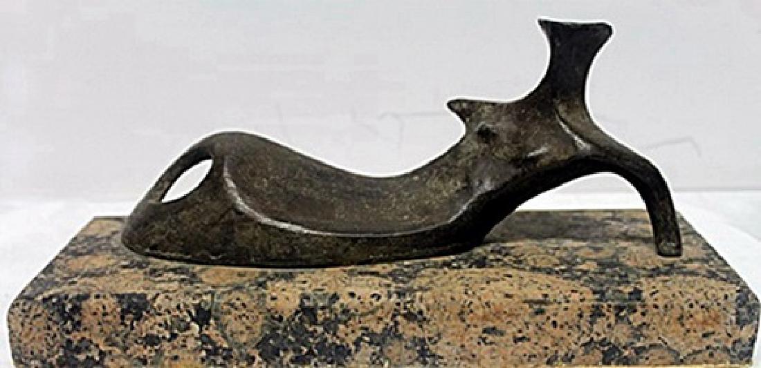 Bronze Sculpture - Henry Moore: Old recast bronze Sculpture, bears the signature and Numberd, Comes with Marble Base, Size Approx. 5" x 11" x 5" in.