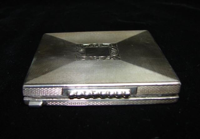 Antique Continental Sterling Ladies Compact (1 of 3)