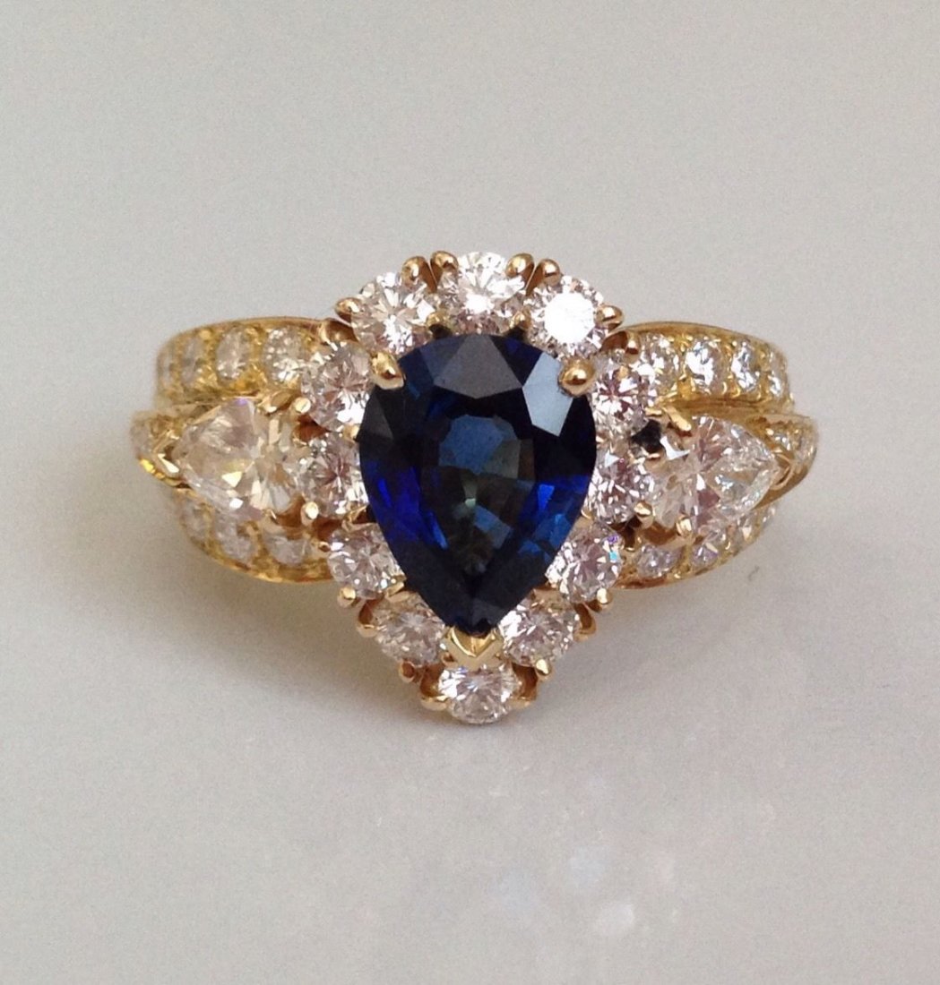 Van Cleef & Arpels 18k Yellow Gold Snowflake Ring (1 of 4)