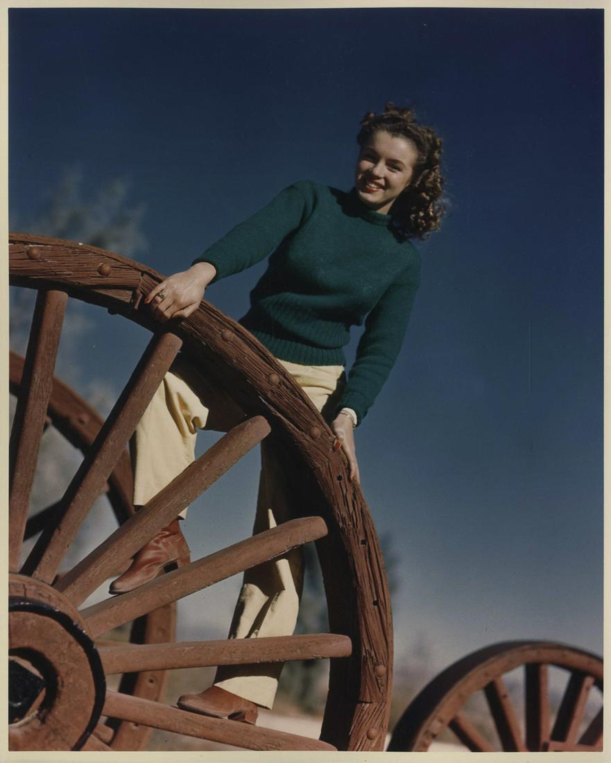 8'' x 10'' Photo of Marilyn Monroe by Andre de Dienes: Original 8'' x 10'' silver-gelatin photograph of the iconic Marilyn Monroe, taken by Andre de Dienes in 1945 during one of their first photo shoots, with Marilyn then still known as Norma Jeane Baker.