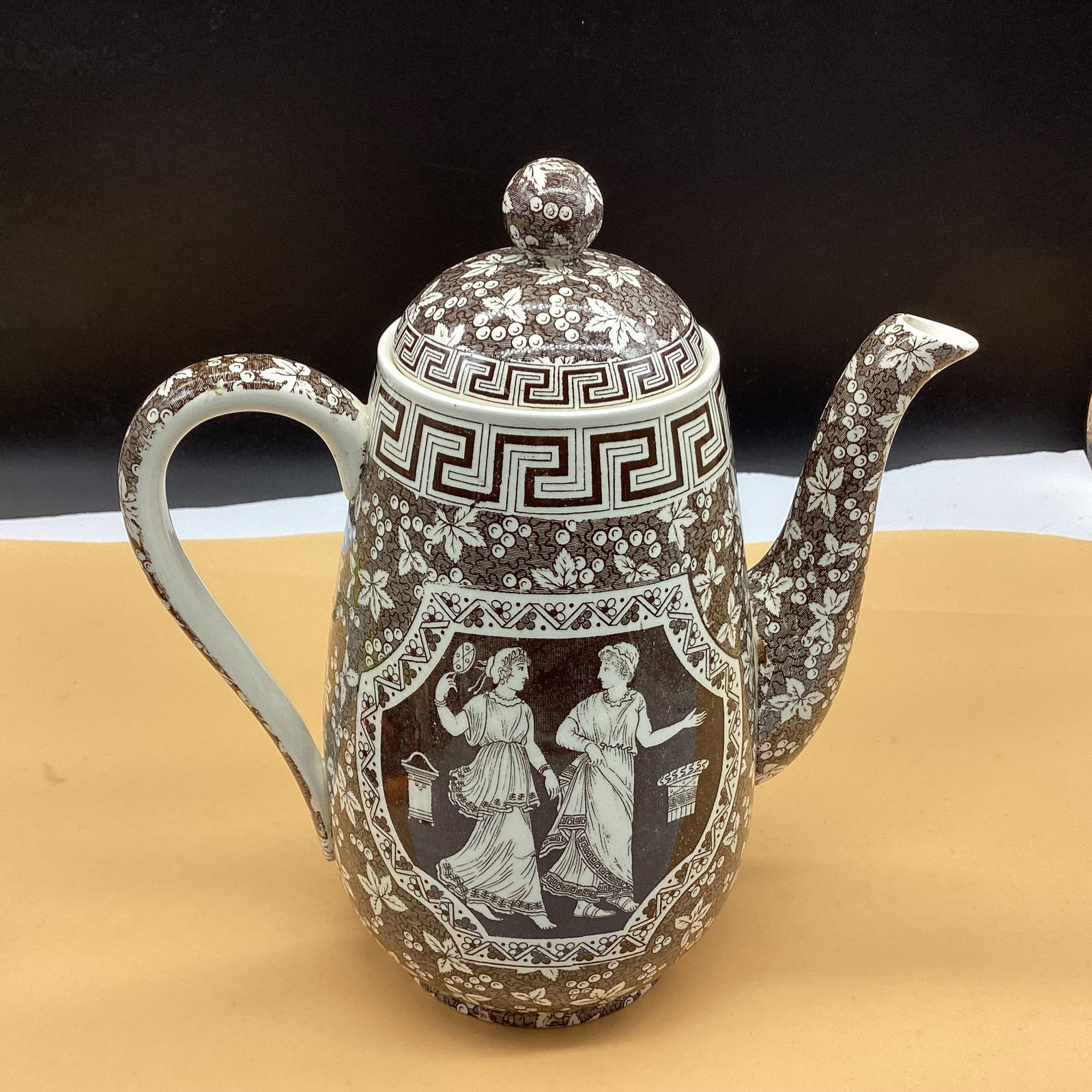 BROWN TRANSFER WARE TEA POT BY COPELAND SPODE (1 of 1)
