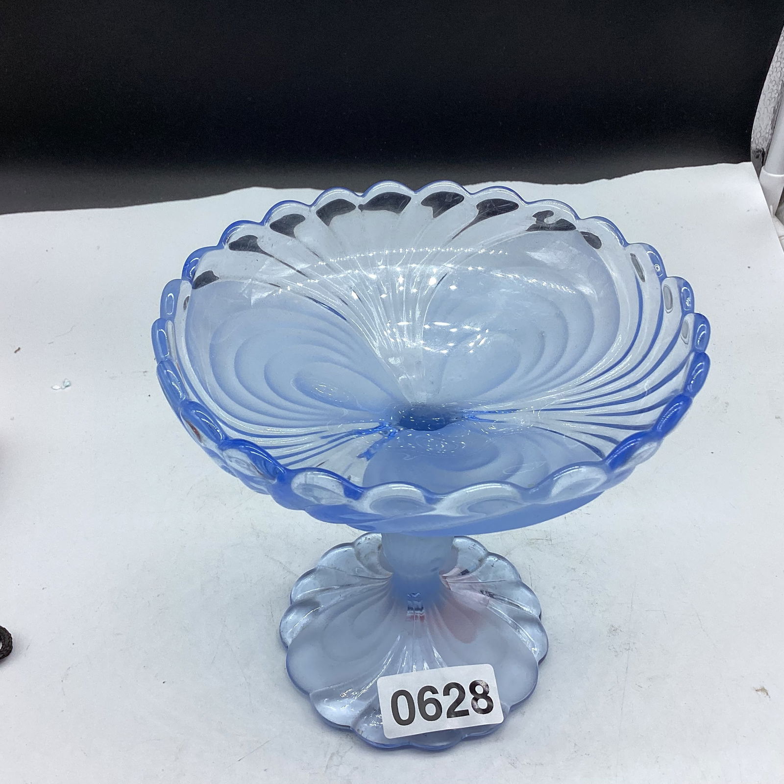 CAMBRIDGE CAPRICE MOONLIGHT BLUE COMPOTE (1 of 1)