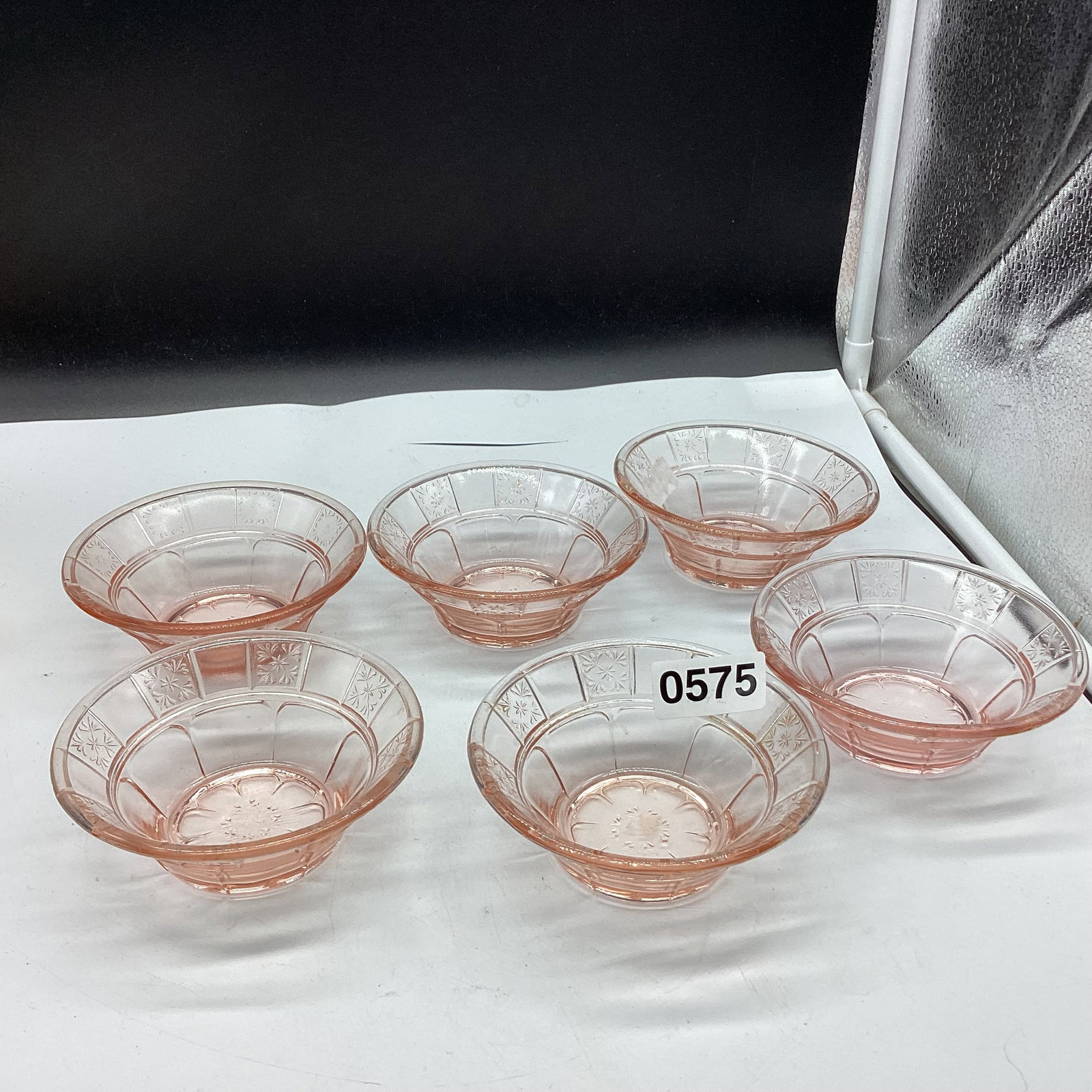 6 DEPRESSION DORIC BERRY BOWLS (1 of 2)