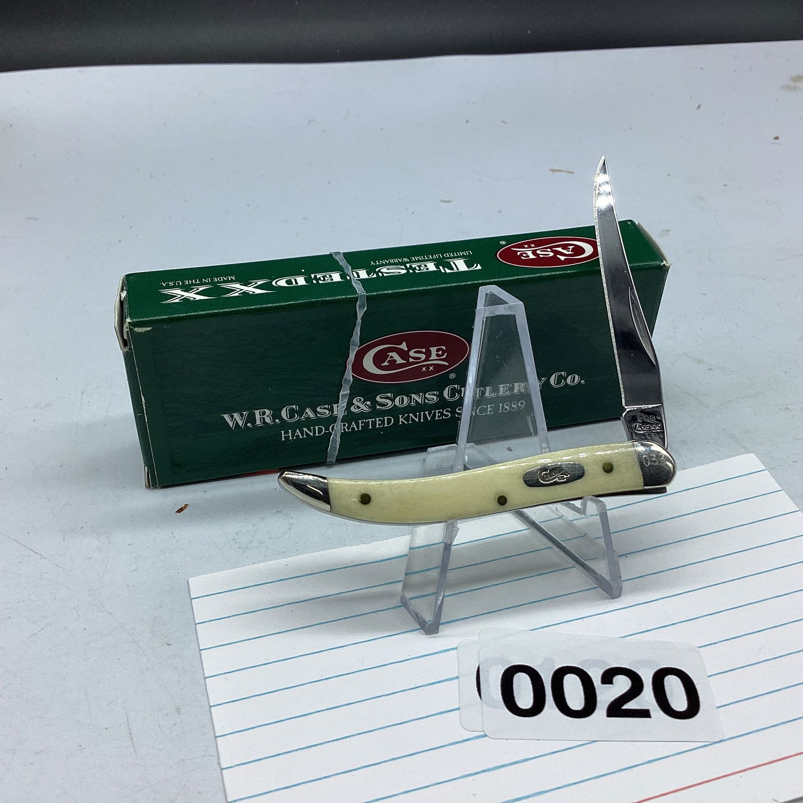 case xx 2001 oatmeal bone tootpick with box: never used or carried