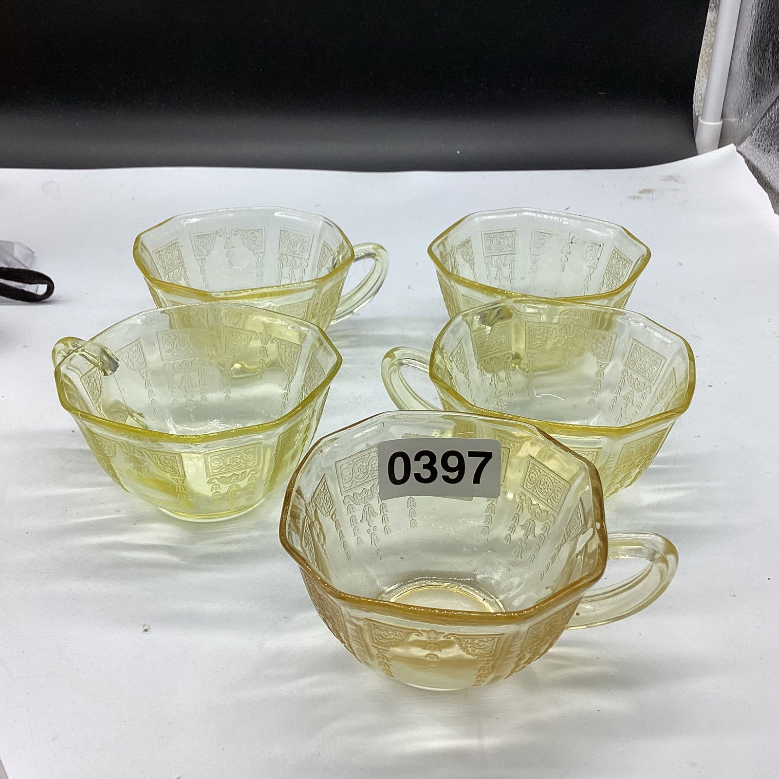 5 DEPRESSION PRINCESS CUPS: GOOD SHAPE