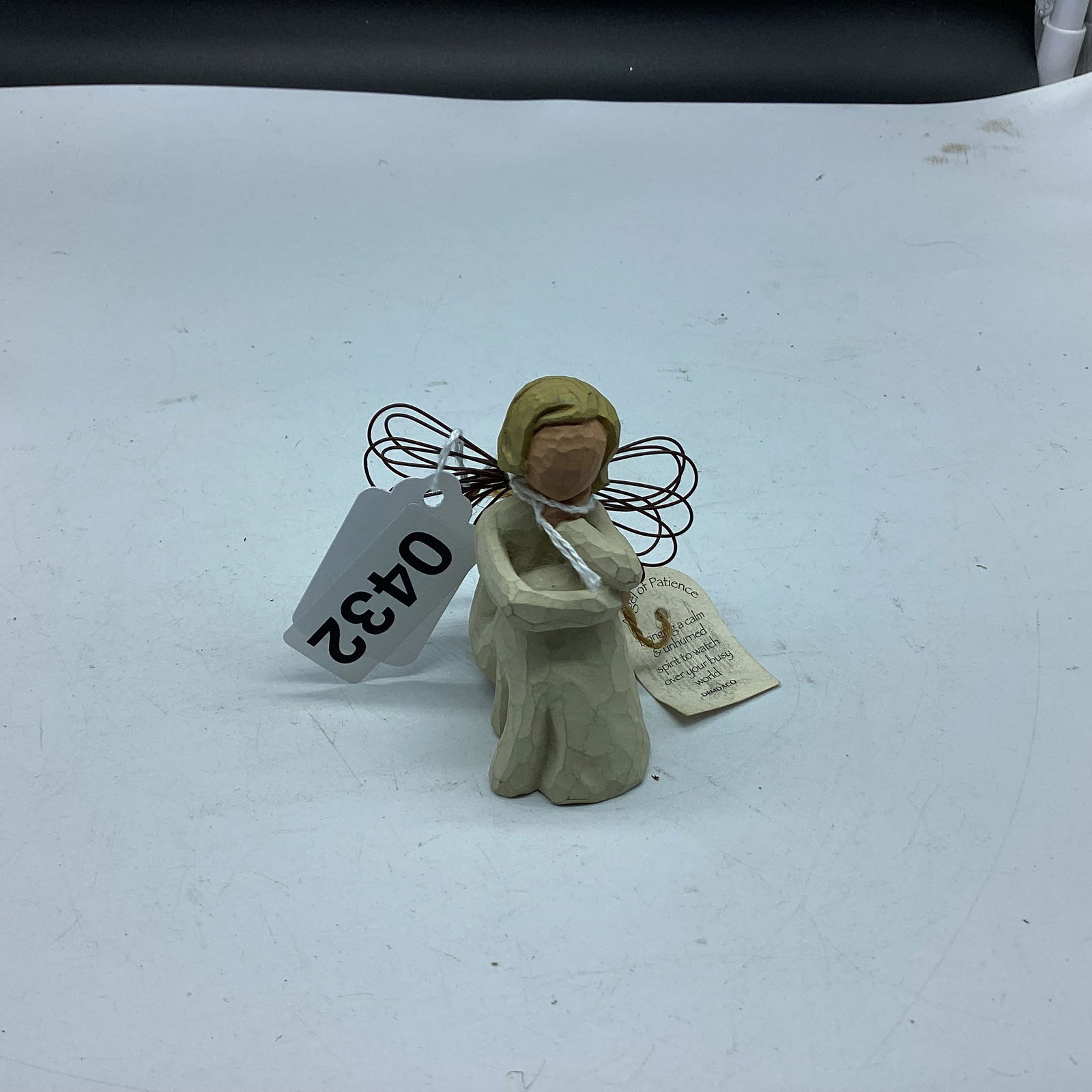 WILLOW TREE BY SUSAN LORDI  ANGEL OF PATIENCE 2000 (1 of 3)