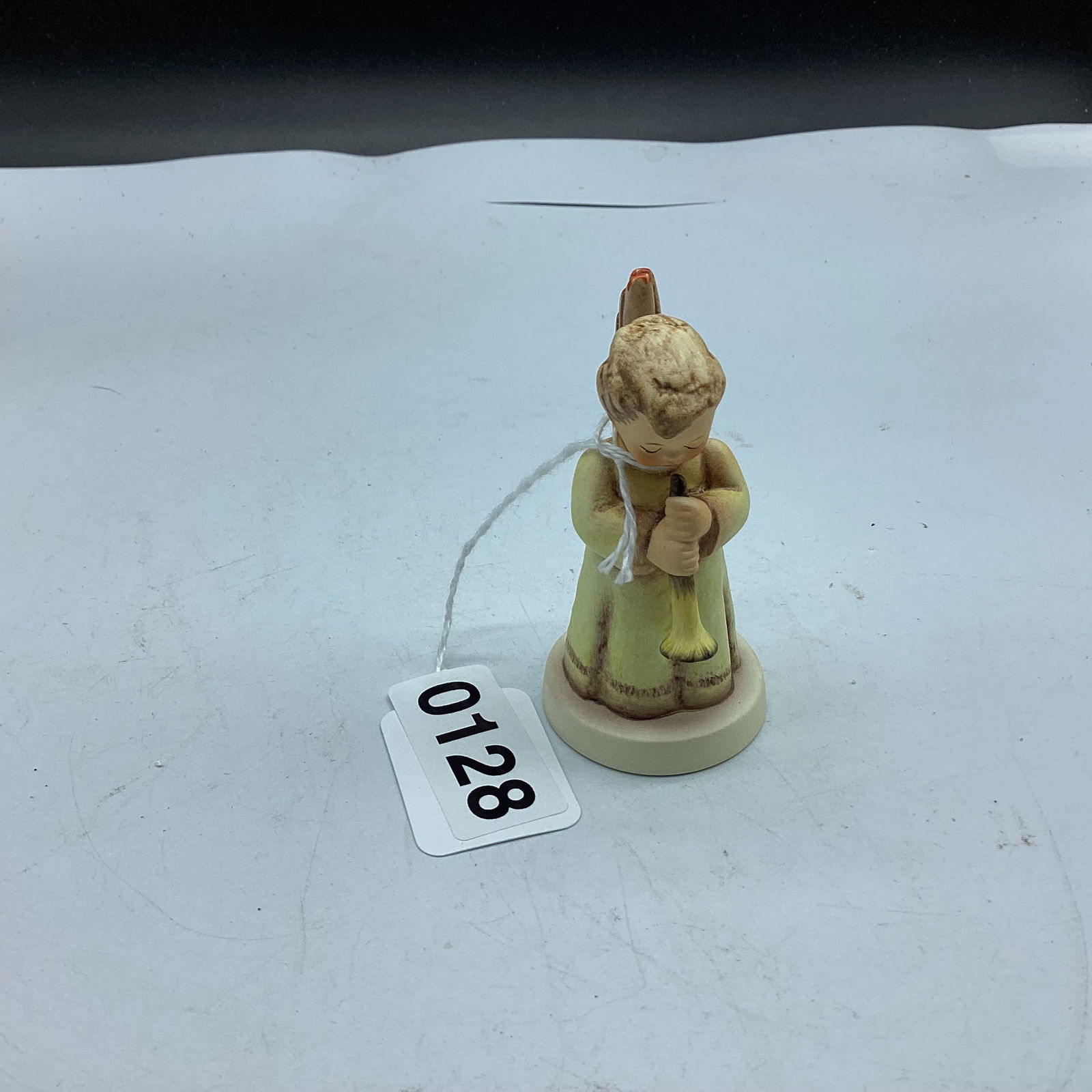 VINTAGE GOBEL HUMMEL FIGURINE 1993 #647 CELESTIAL MUSICIAN (1 of 2)