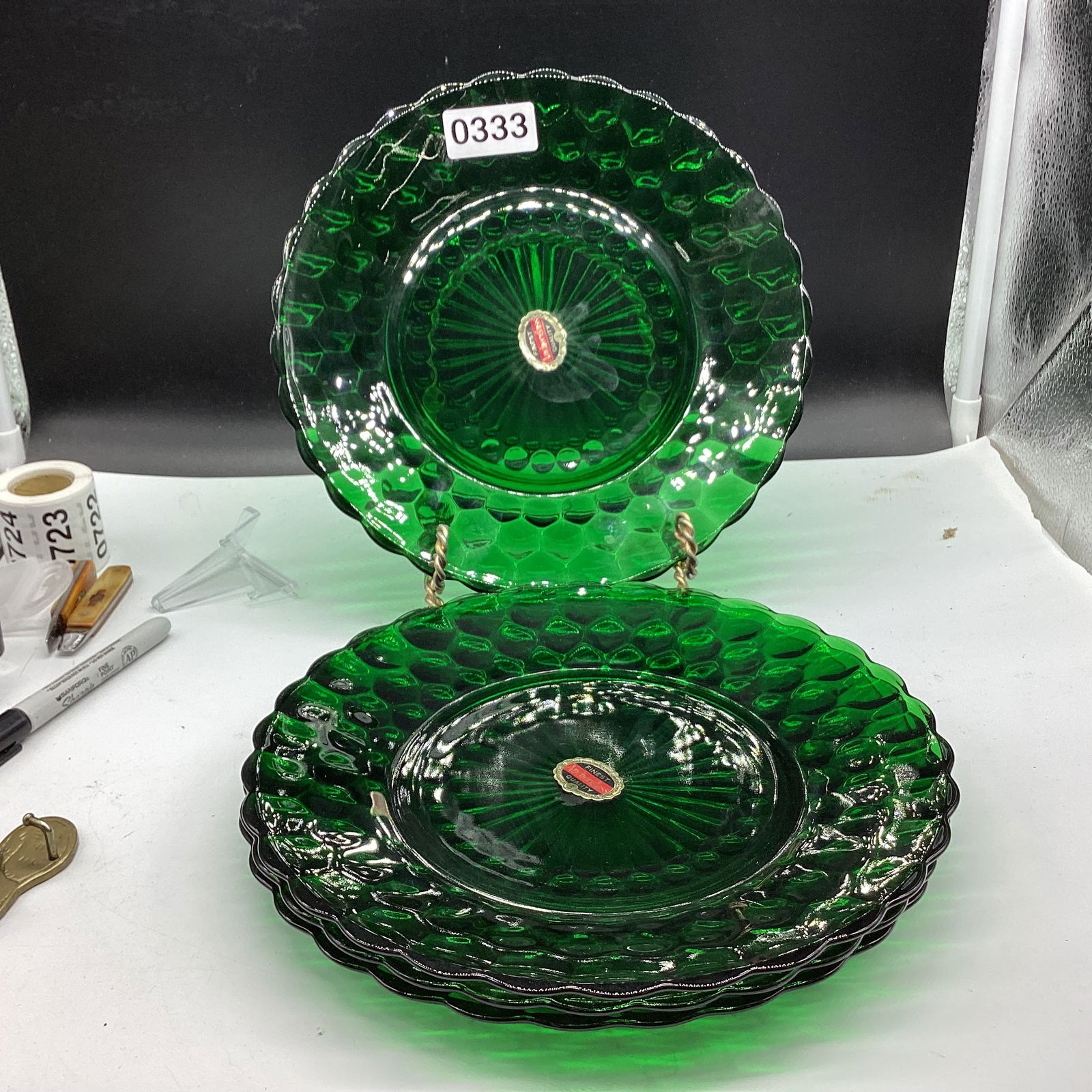 4 DEPRESSION FOREST GREEN BUBBLE DINNER PLATES: 9 1/4" W GOOD SHAPE