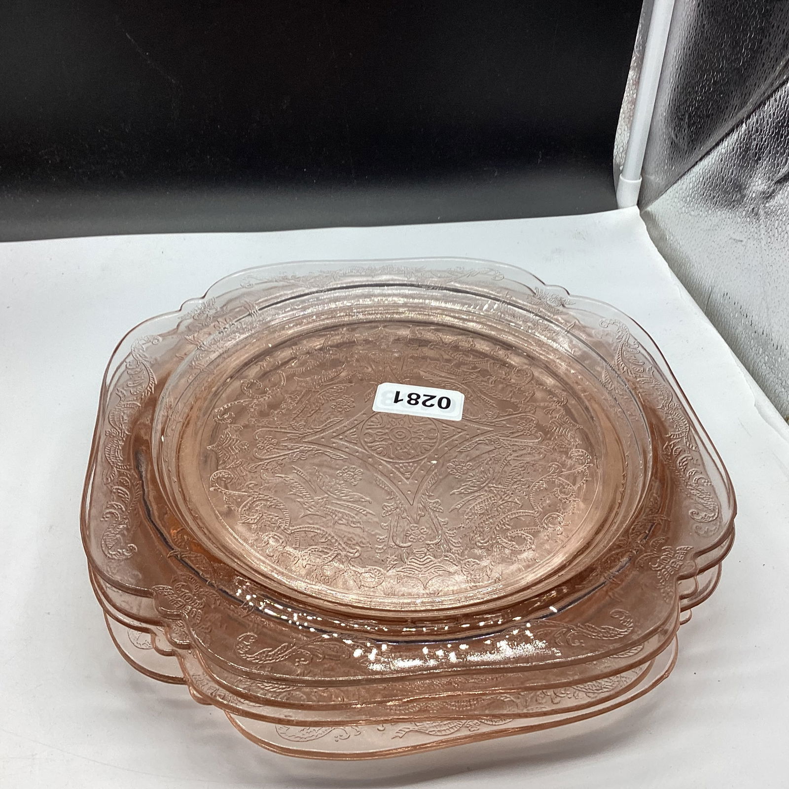 4 DEPRESSION PINK MADRID DINNER PLATES: 10 1/4" W GOOD SHAPE