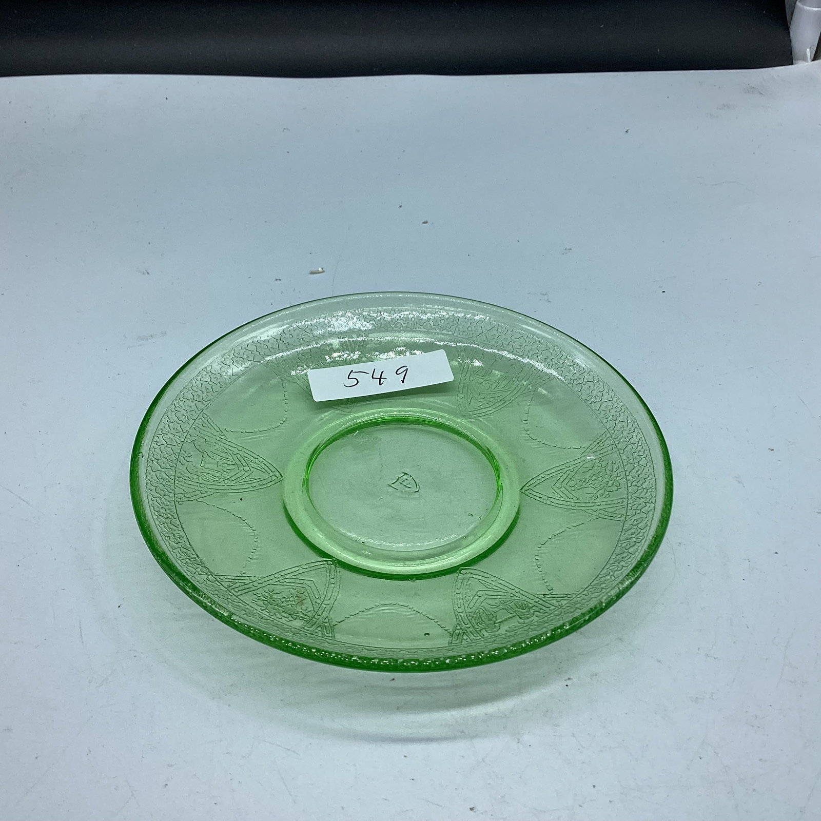 DEPRESSION GEORGIAN LOVE BIRD URANIUMN GLASS SAUCER: GOOD SHAPE