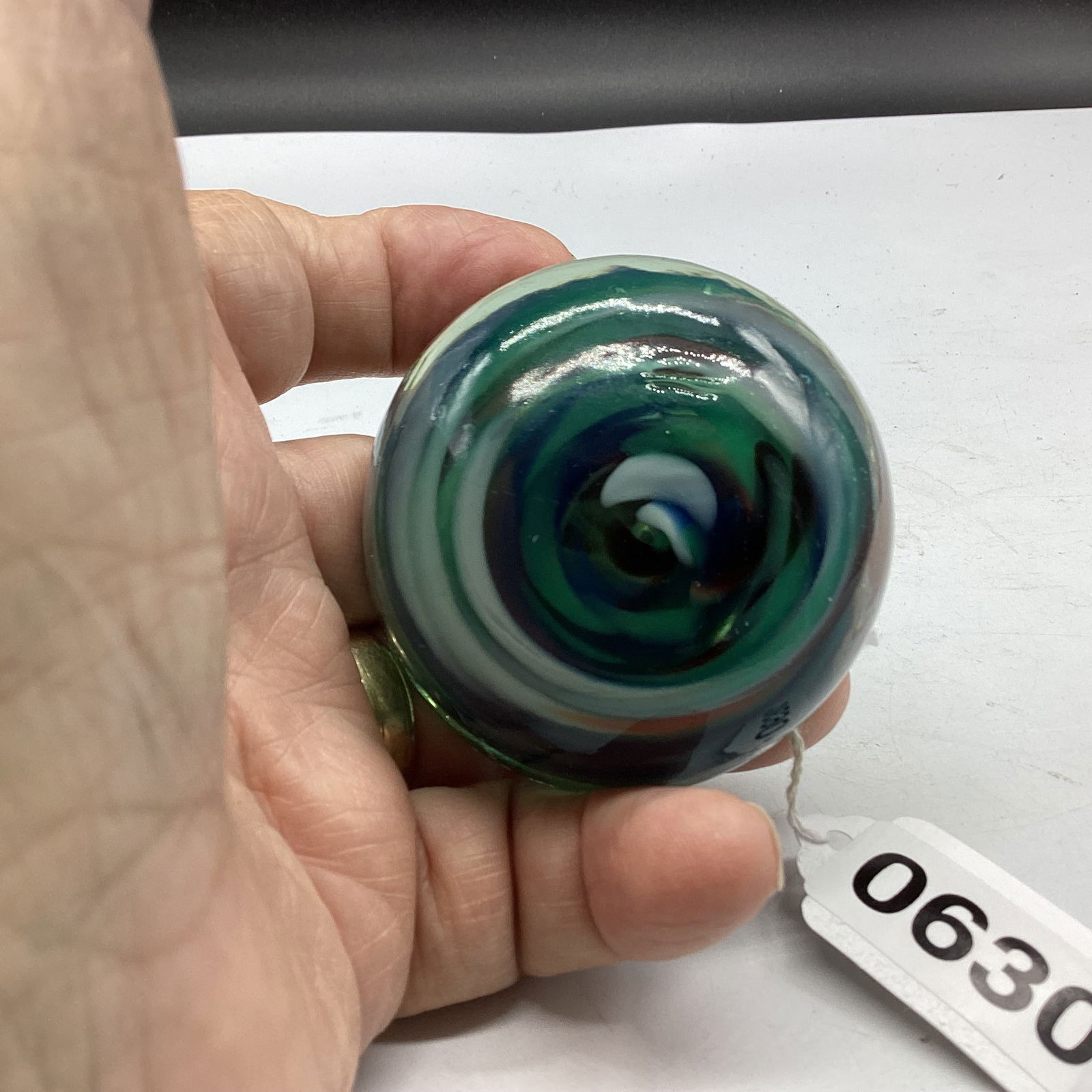 VICTORIAN GLASS PAPERWEIGHT: 1 1/2 X 2 1/2 GOOD SHAPE