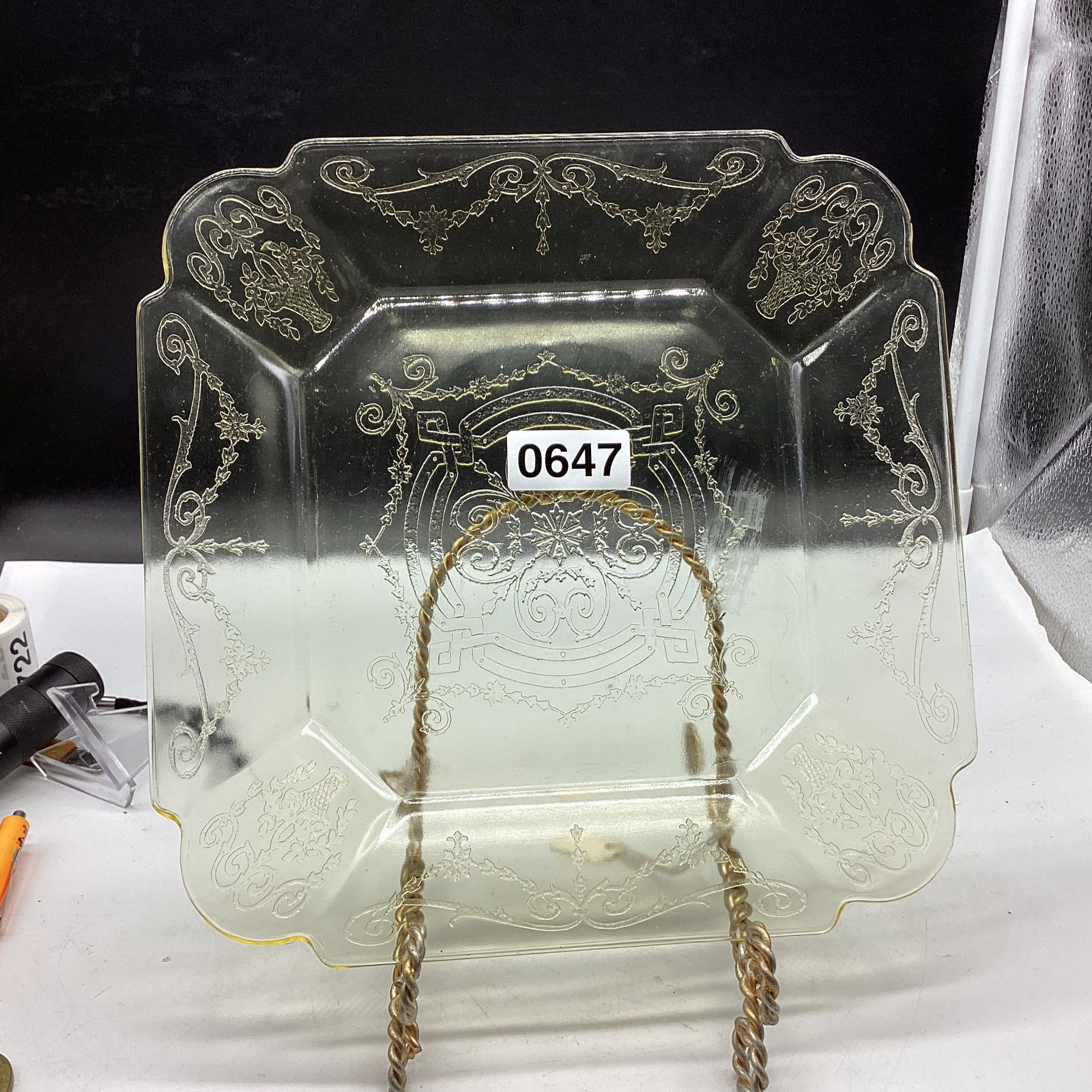 2 DEPRESSION LORAIN BASKET DINNER PLATES: 10 1/4" WIDE GOOD SHAPE