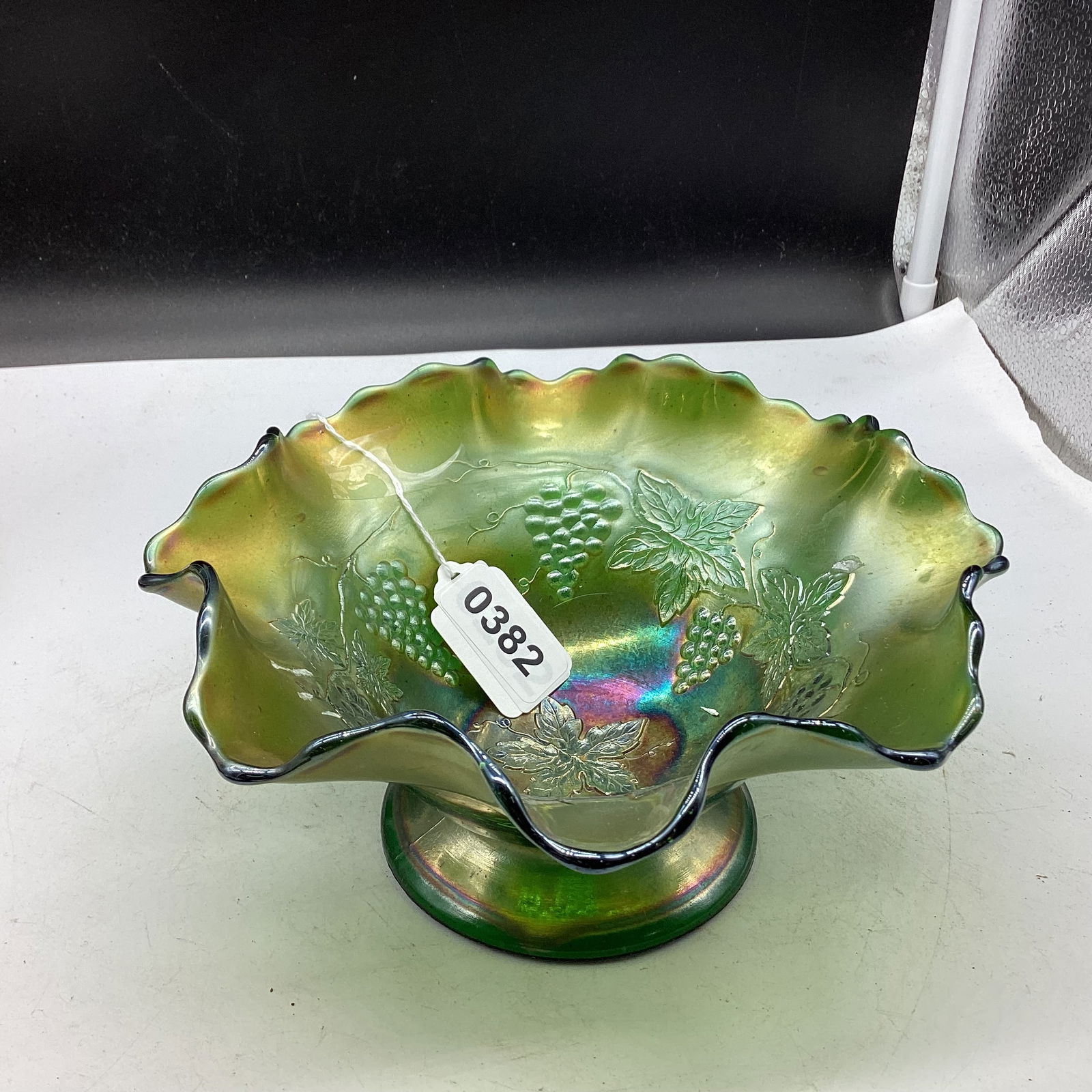 VINTAGE GREEN CARNIVAL GLASS GRAPE & CABLE FOOTED BOWL: 4 X 8 GOOD SHAPE
