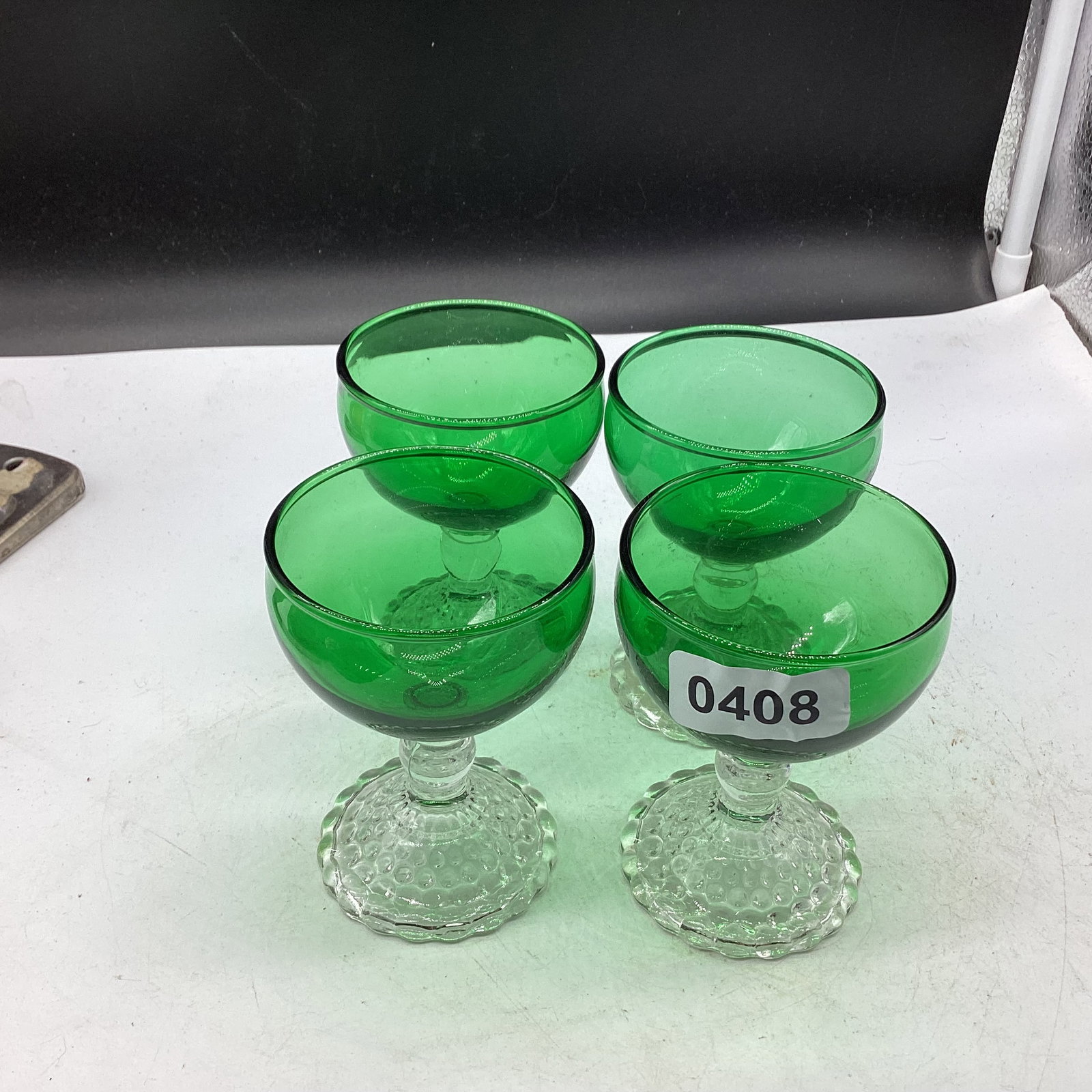 4 DEPRESSION FOREST GREEN COCKTAIL GLASSES BOOPIE FEET: 4" TALL GOOD SHAPE