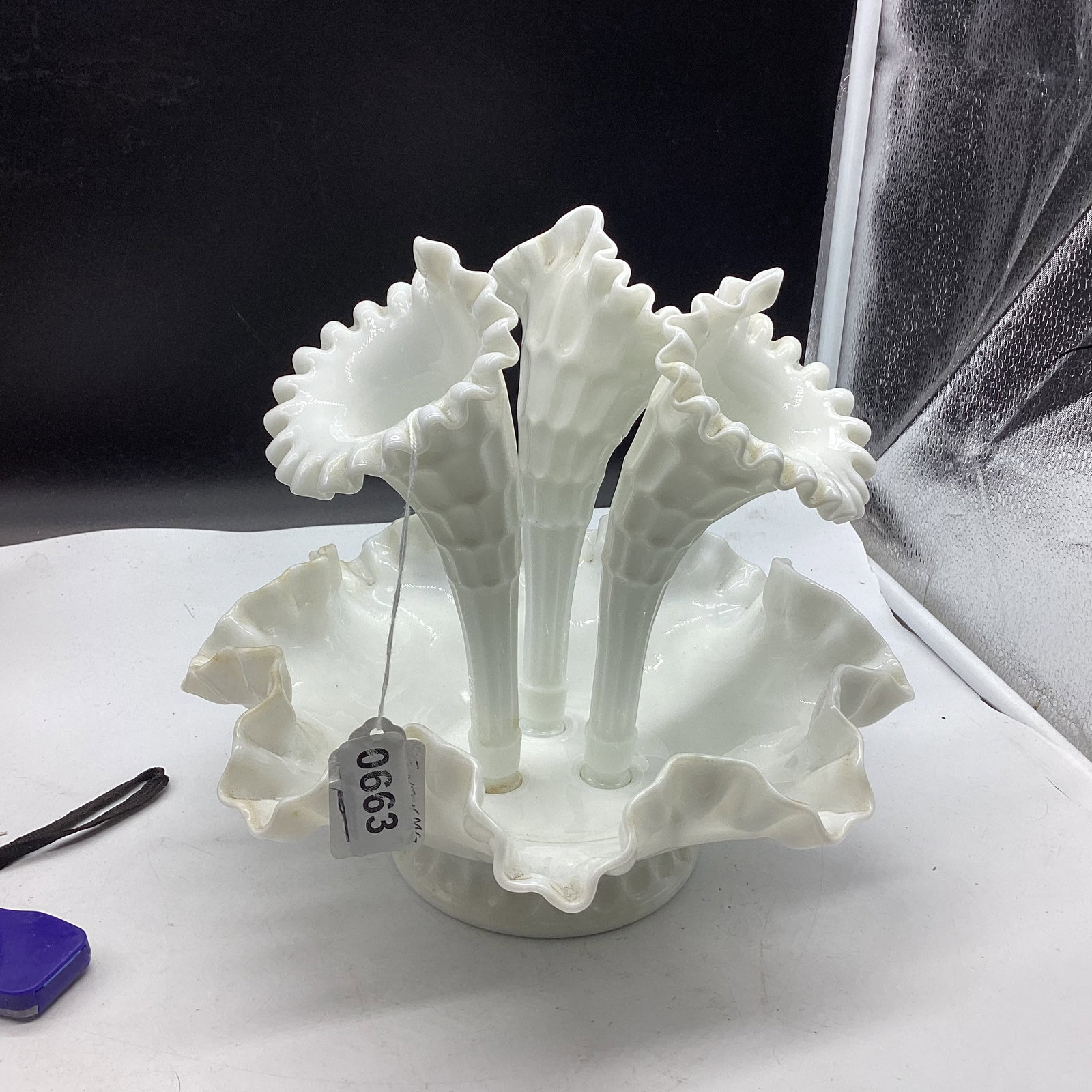 VINTAGE MILK GLASS 3 HORN EPERGENE (1 of 1)