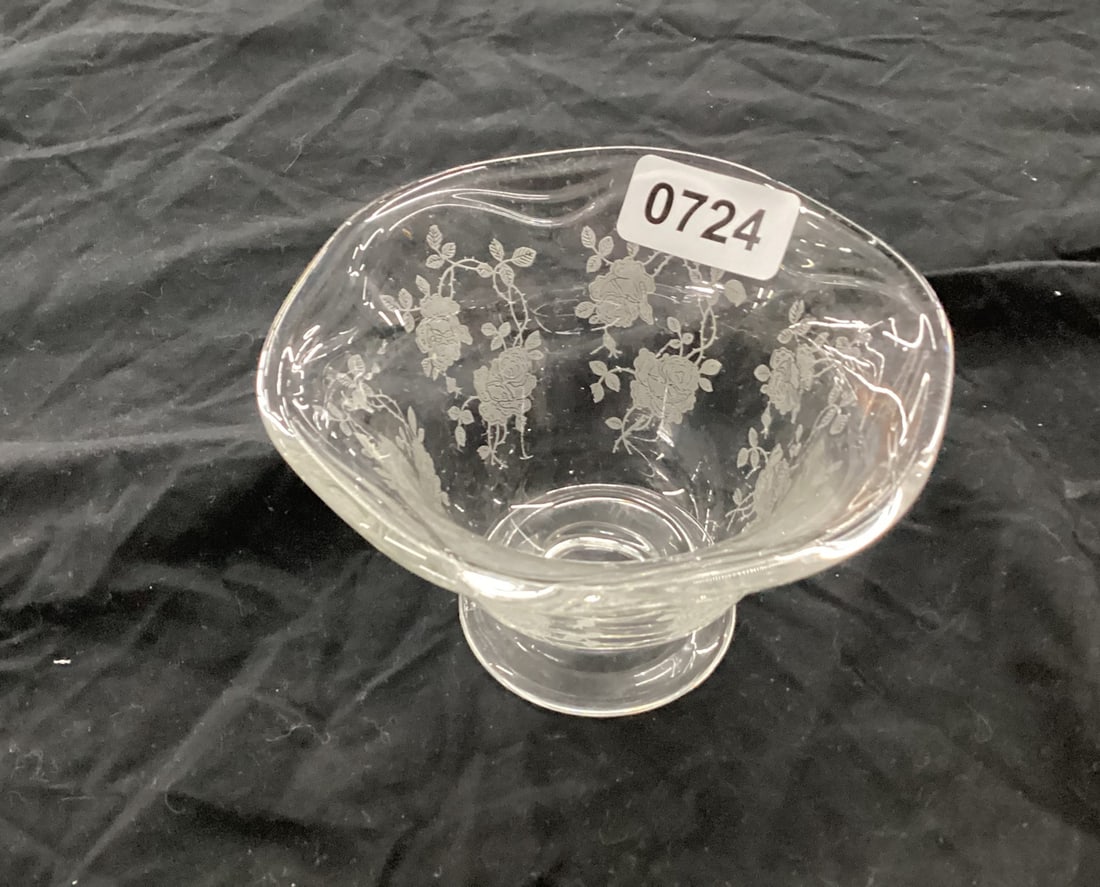 FOSTORIA WILLOWMERE FOOTED MAYONAISE DISH (1 of 1)