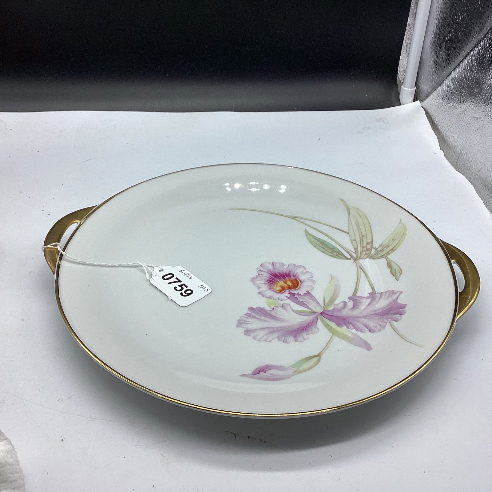 HAND PAINTED PORCELIAN 2 HANDLED PLATE AUSTRIA: 11 1/4" W GOOD SHAPE