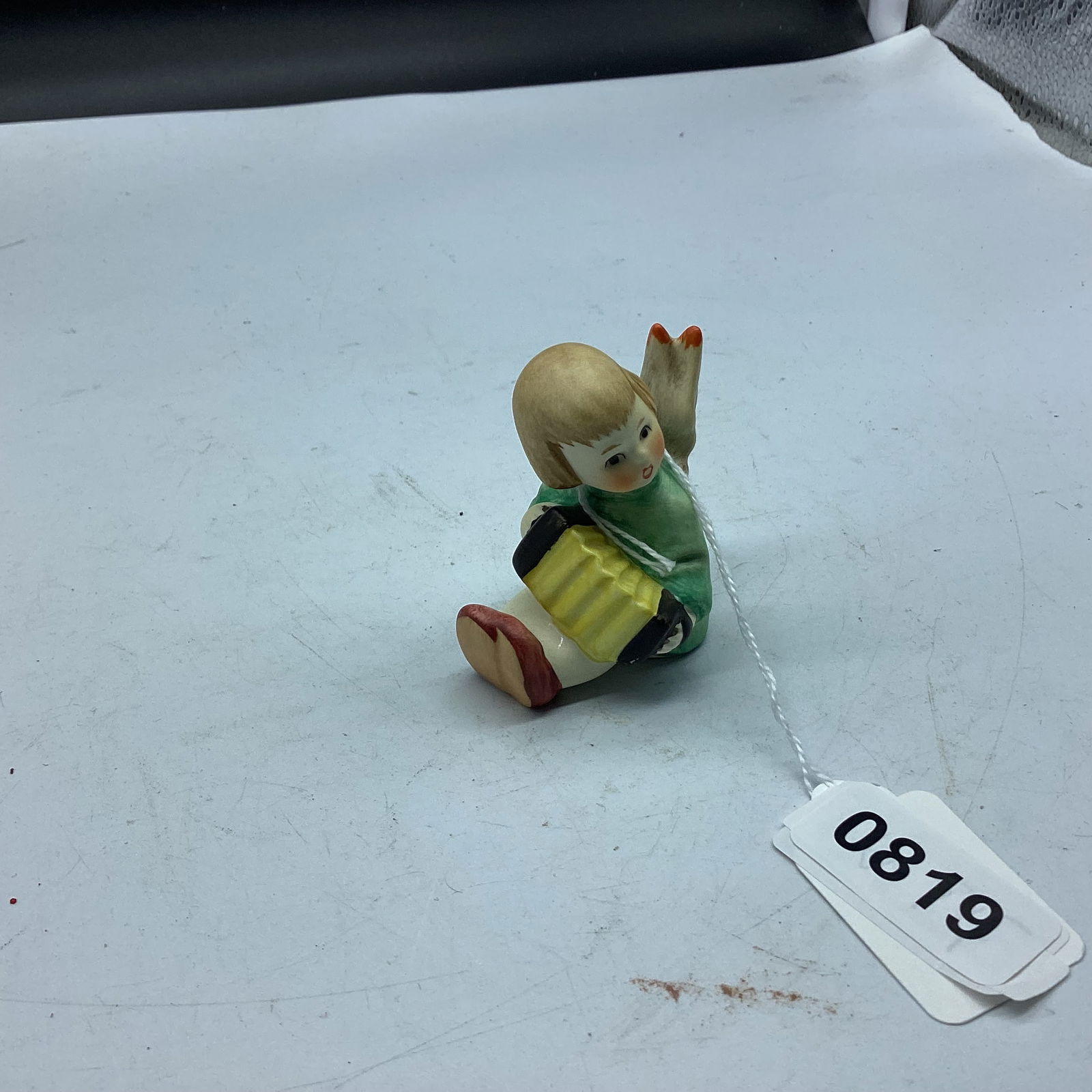 HUMMEL FIGURINE ANGEL CHILD CHRISTMAS ACCORDIAN: 2 1/2 TALL GOOD SHAPE