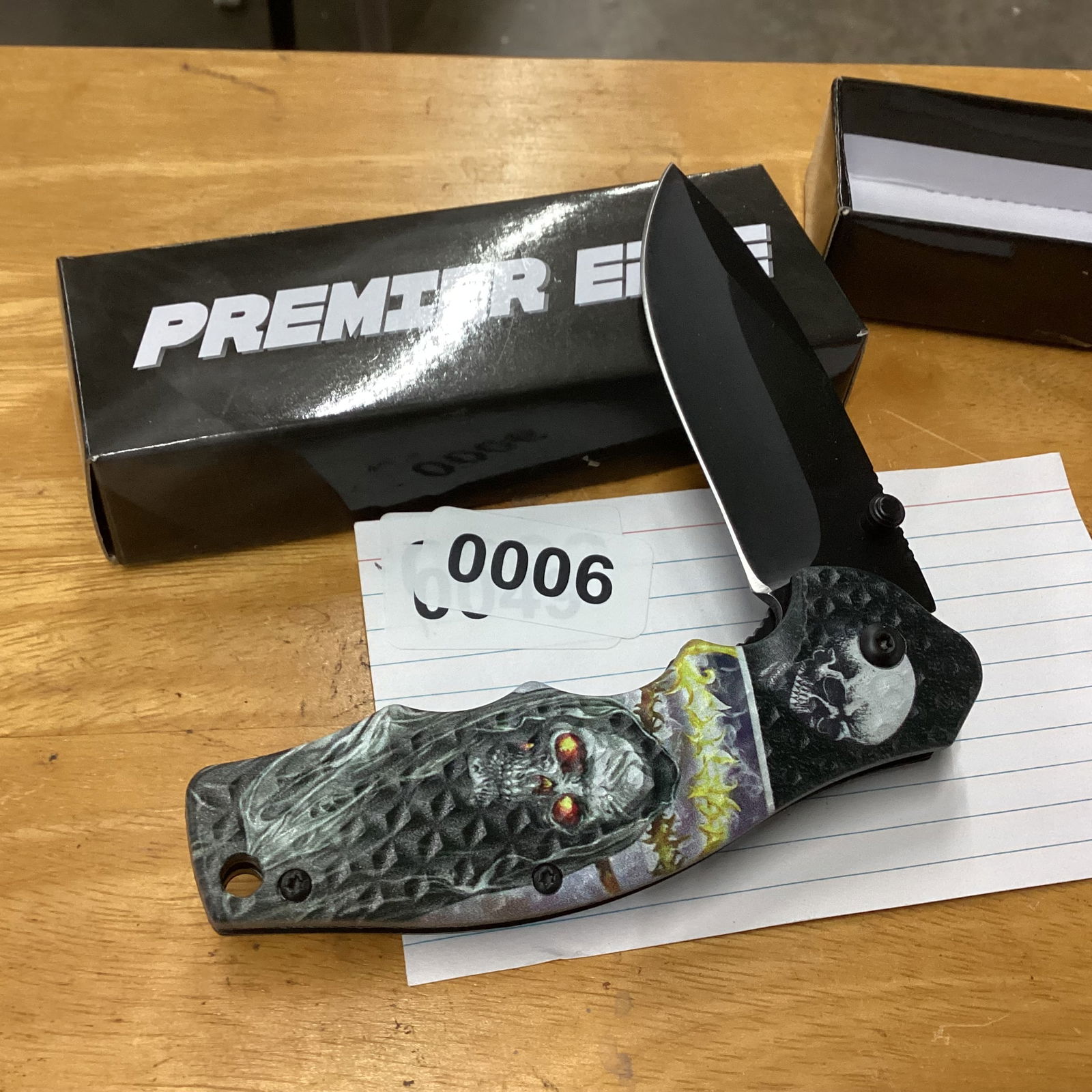 PREMIER EDGE SKULL FLIPPER: NEW IN BOX