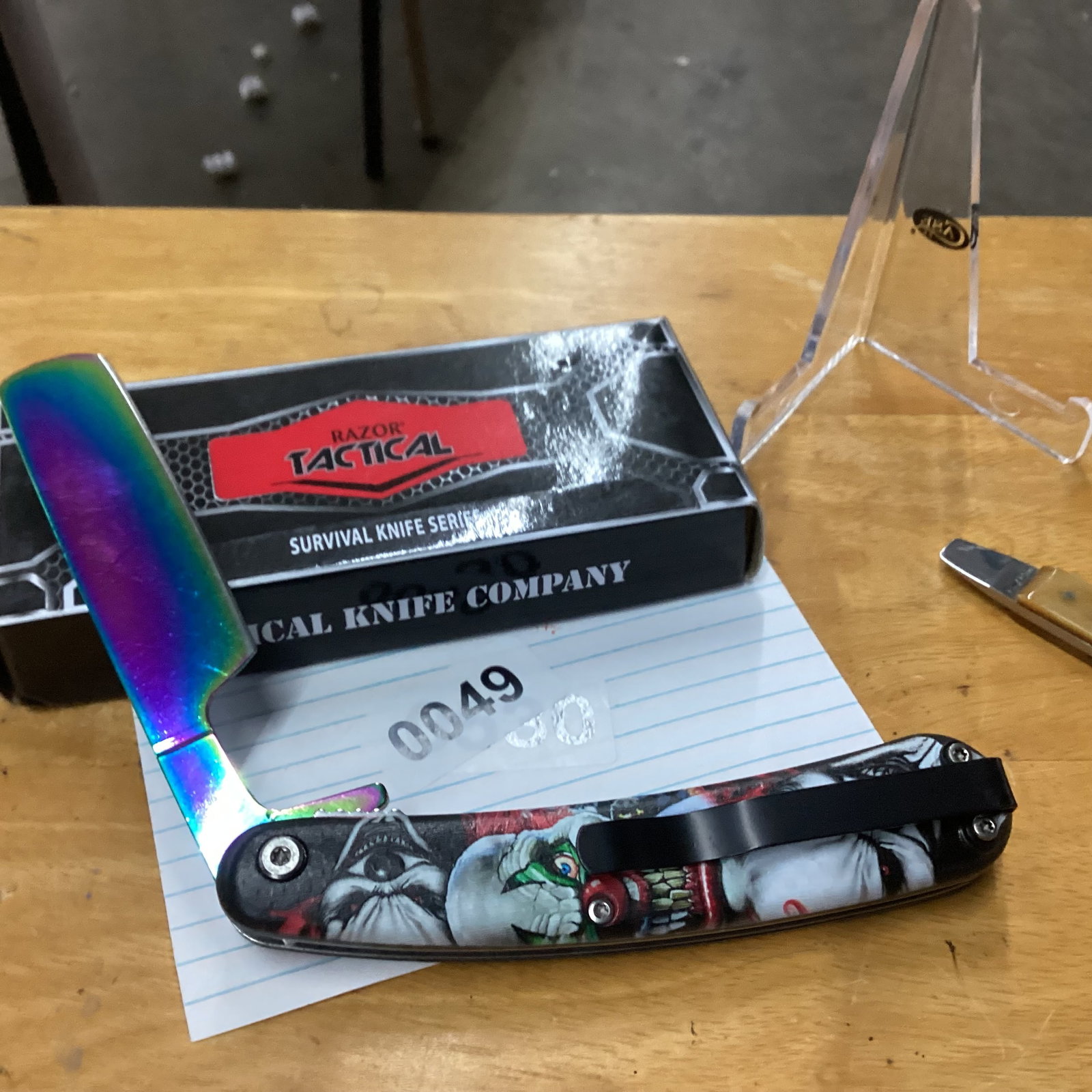 RAZOR TACTICAL CLOWN FLIPPER RAZOR: NEW IN BOX