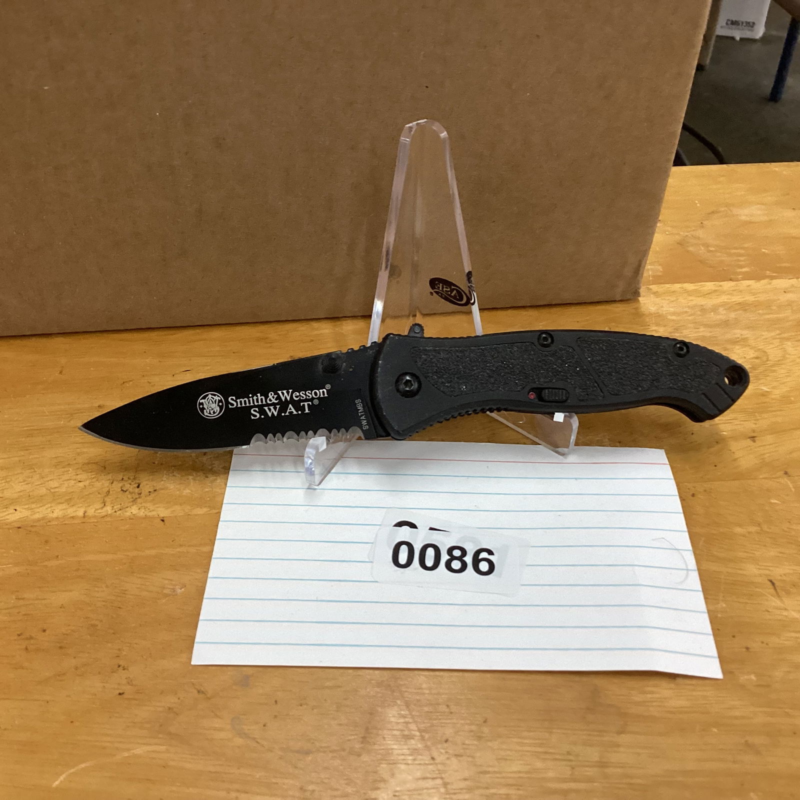 SMITH AND WESSON SWAT KNIFGE: AUTO FLIPPER