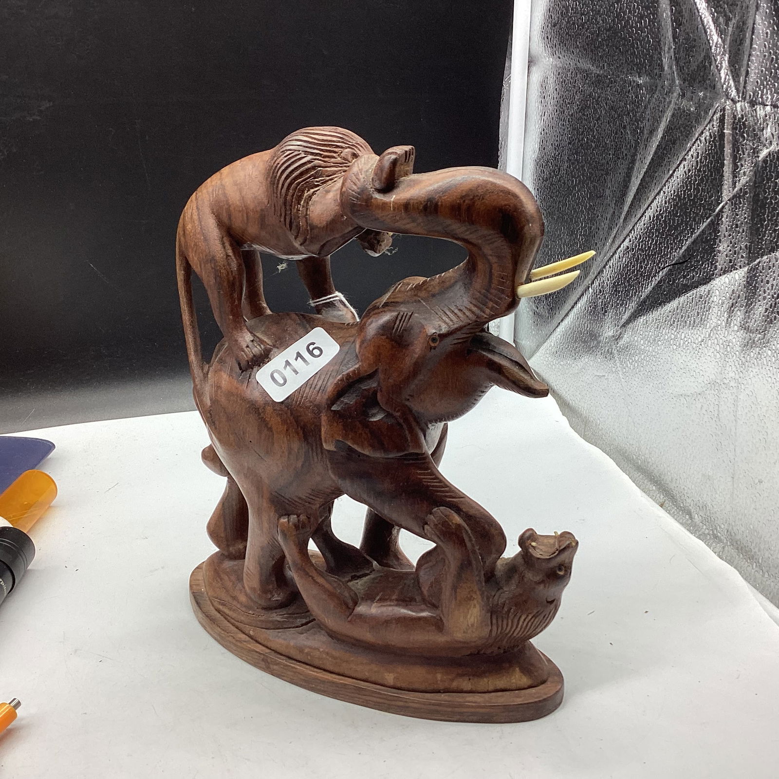 HAND CARVED INDIAN ROSEWOOD SCULPTURE FIGRUINE LIONS & ELEPHANT: 10 1/2 GOOD SHAPE