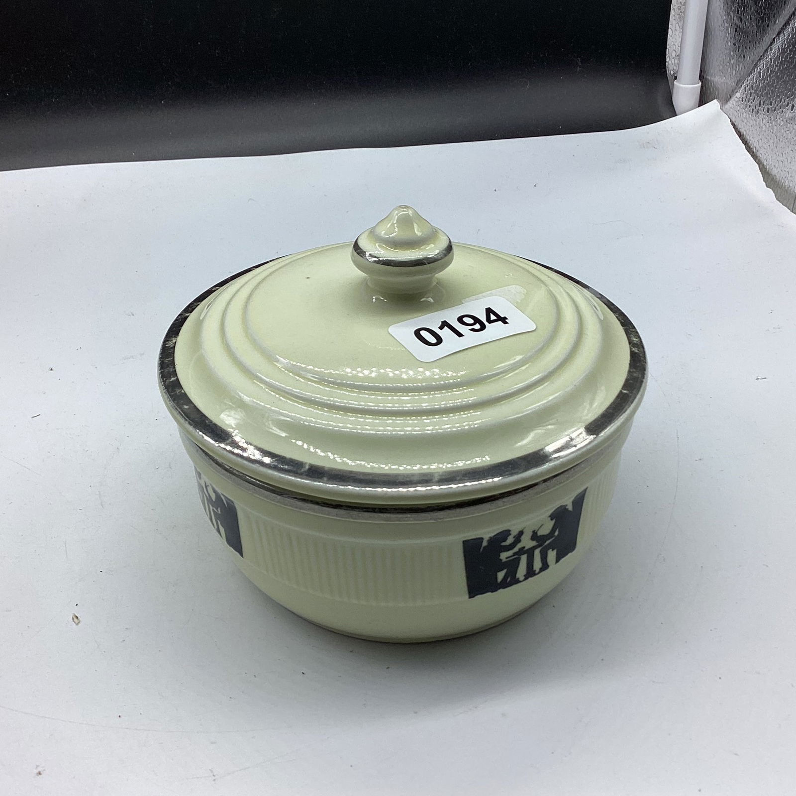 HALL SILOUTTEE GREASE JAR: 4 1/2 X 5 1/4 GOOD SHAPE