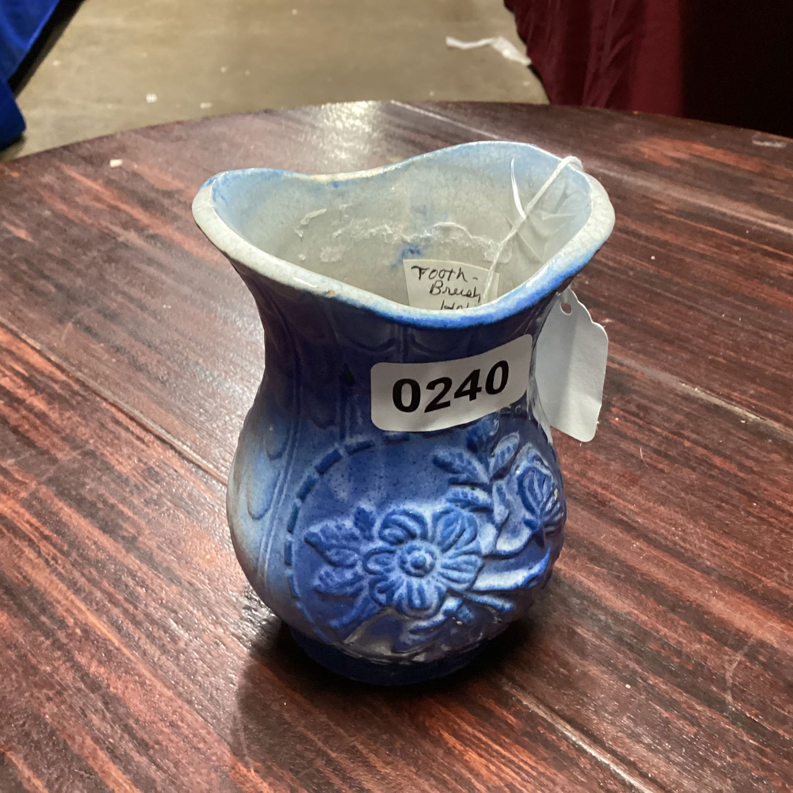 VINTAGE BLUE & WHITE SALT GLAZE TOOTH BRUSH HOLDER: 6" TALL GOOD SHAPE