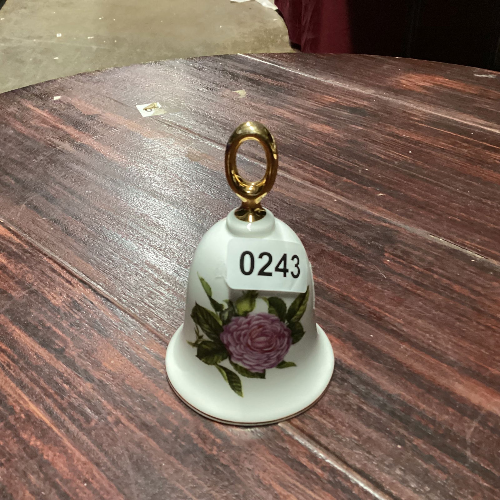 PORCELIAN BELL BY DANBURY MINT: GOOD SHAPE