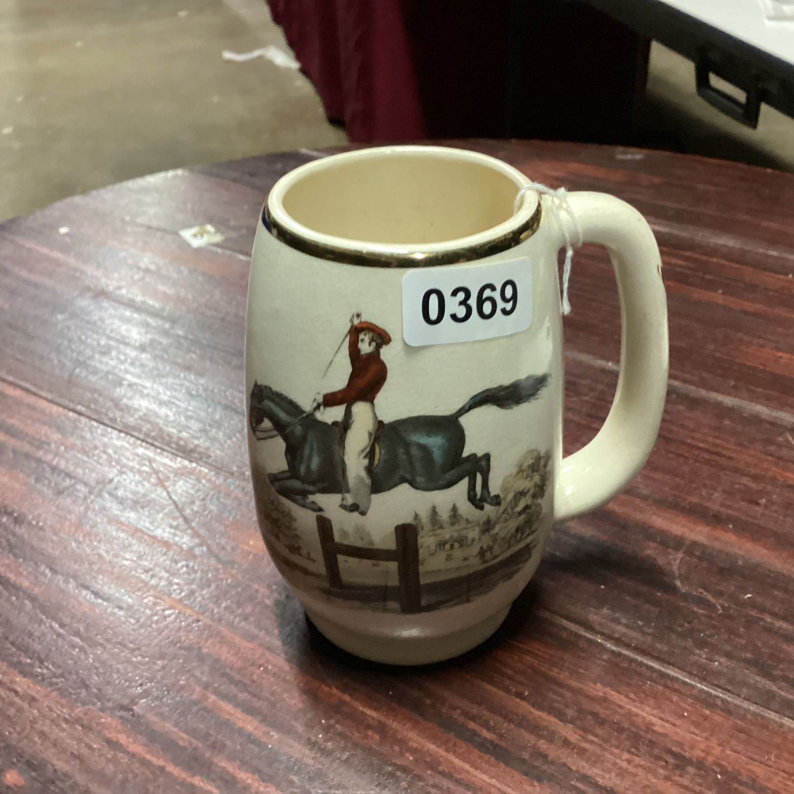 GOLD TRIM STONEWARE BEER MUG: GOOD SHAPE