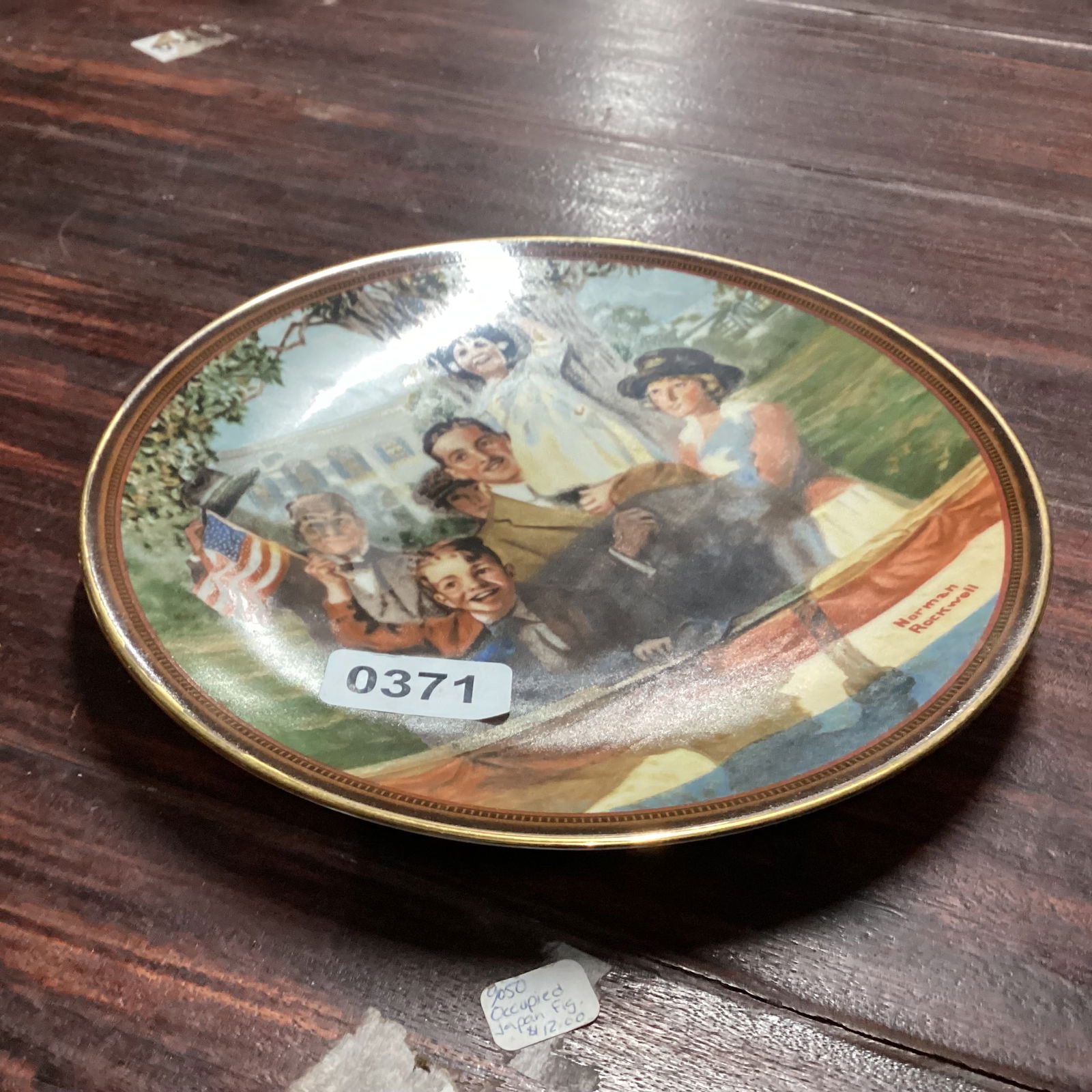 NORMAN ROCKWELL A YOUNG GIRLS DREAM 1985 COLLECTOR PLATE: 8 1/4 WIDE GOOD SHAPE