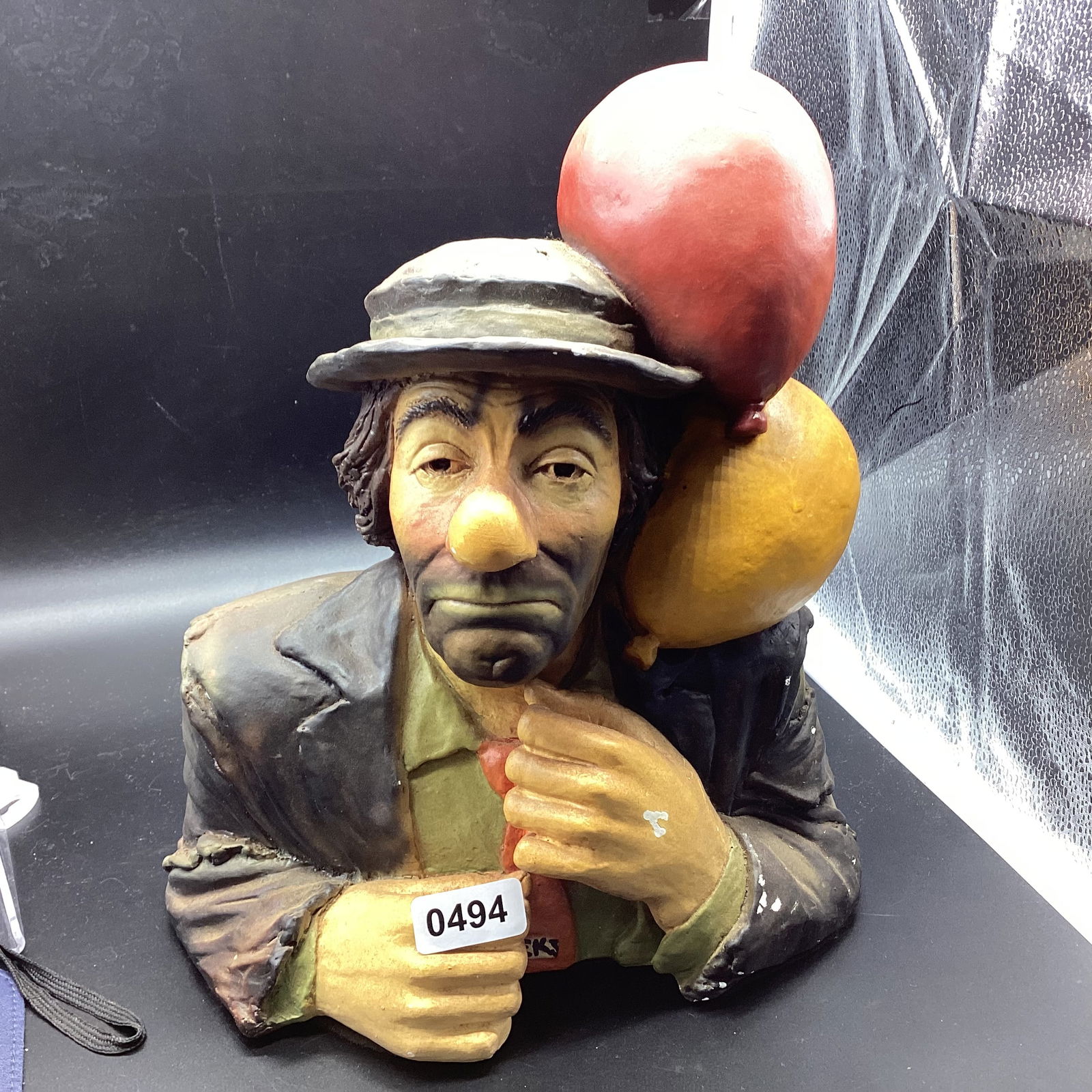 VINTAGE CHALK EMMITT KELLY CLOWN FIGURINE (1 of 3)